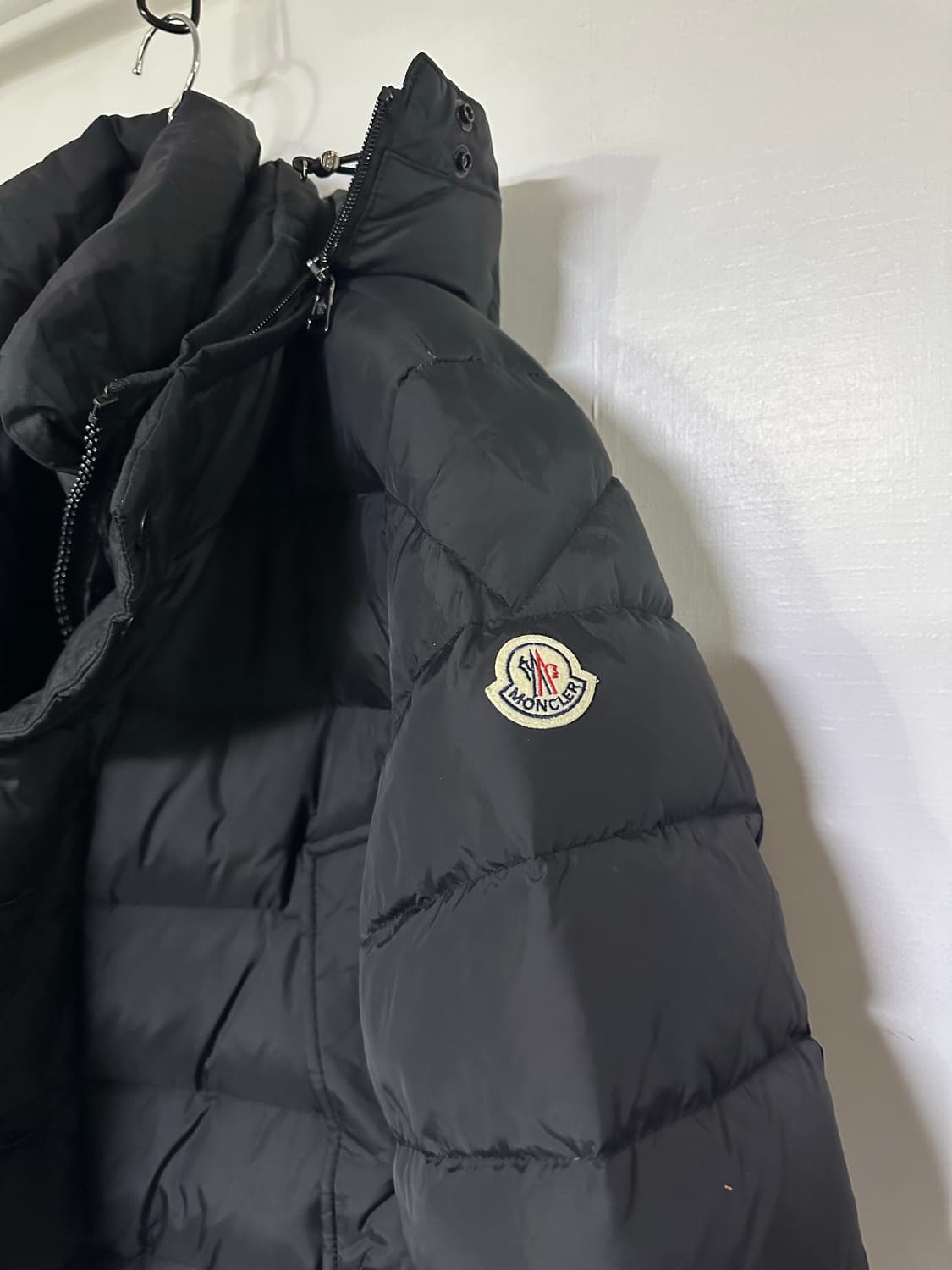 몽클레어 블랙 패딩 상품이미지2