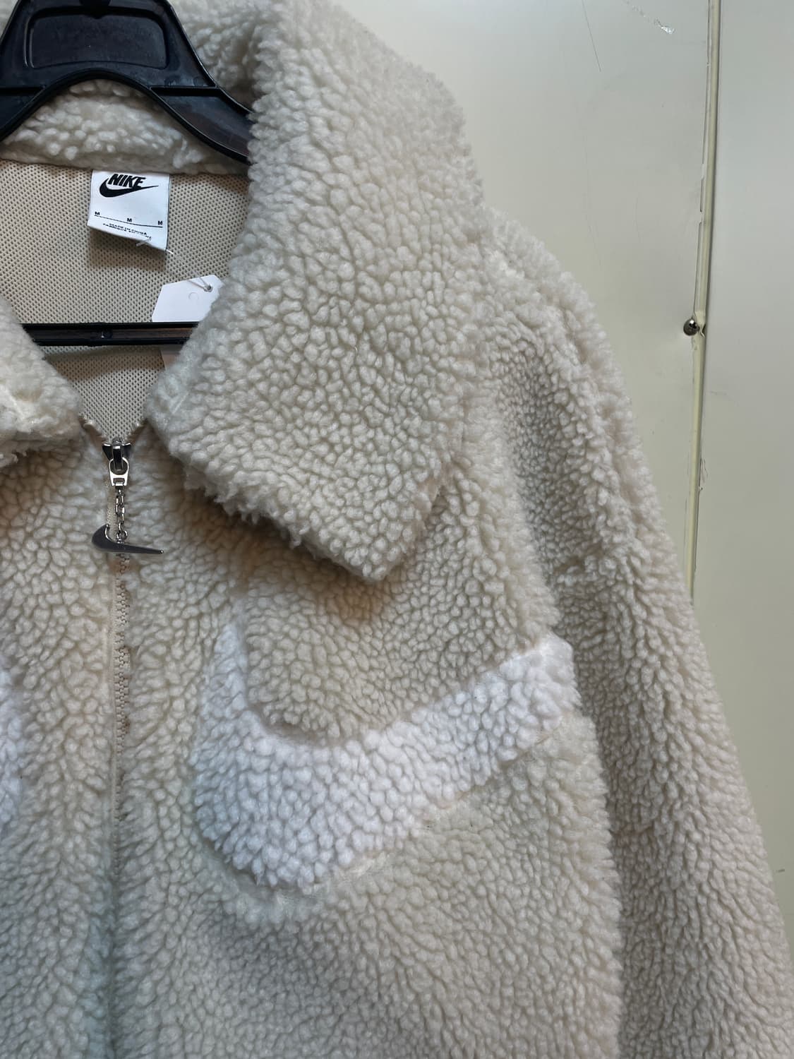 나이키 스우시 뽀글이 자켓 상품이미지2