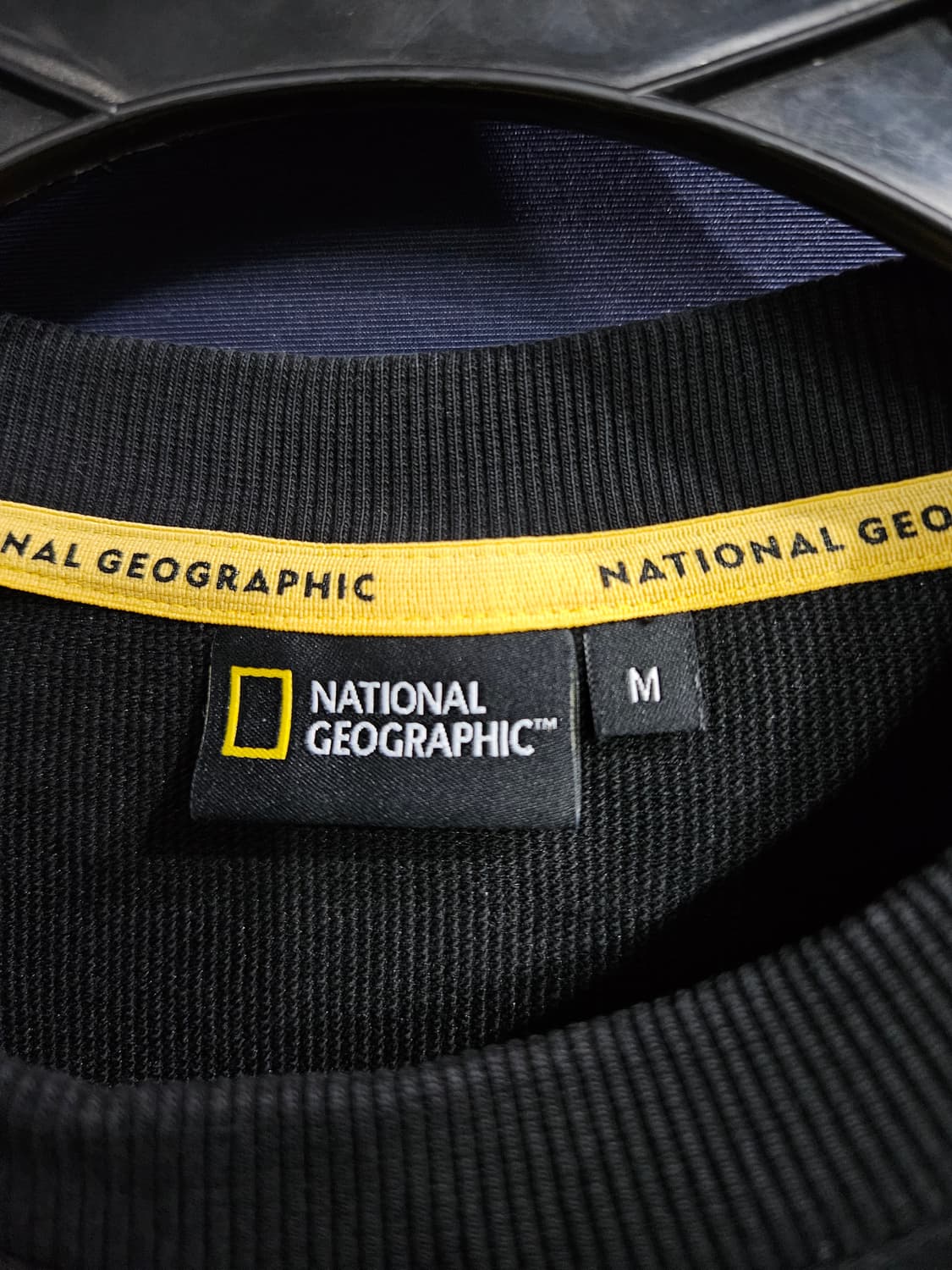 내셔널지오그래픽 블랙 남성 세미오버핏 95 맨투맨  상품이미지3