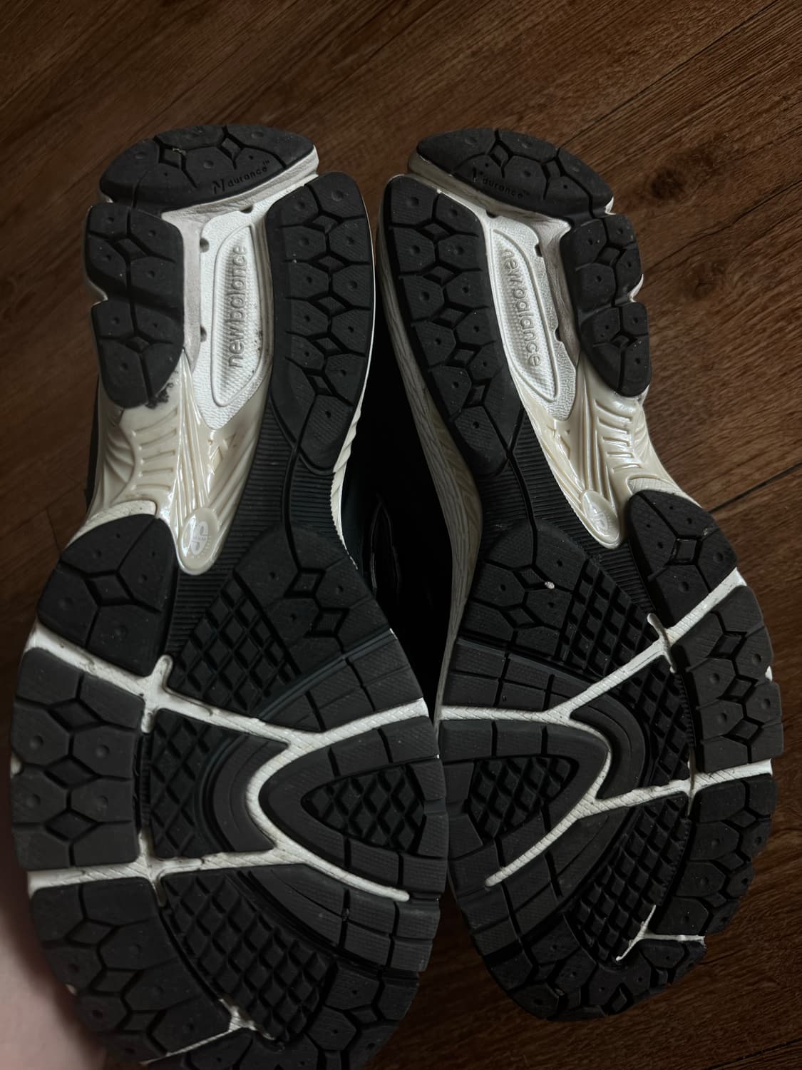 뉴발란스 2002r 블랙 크림판 상품이미지2