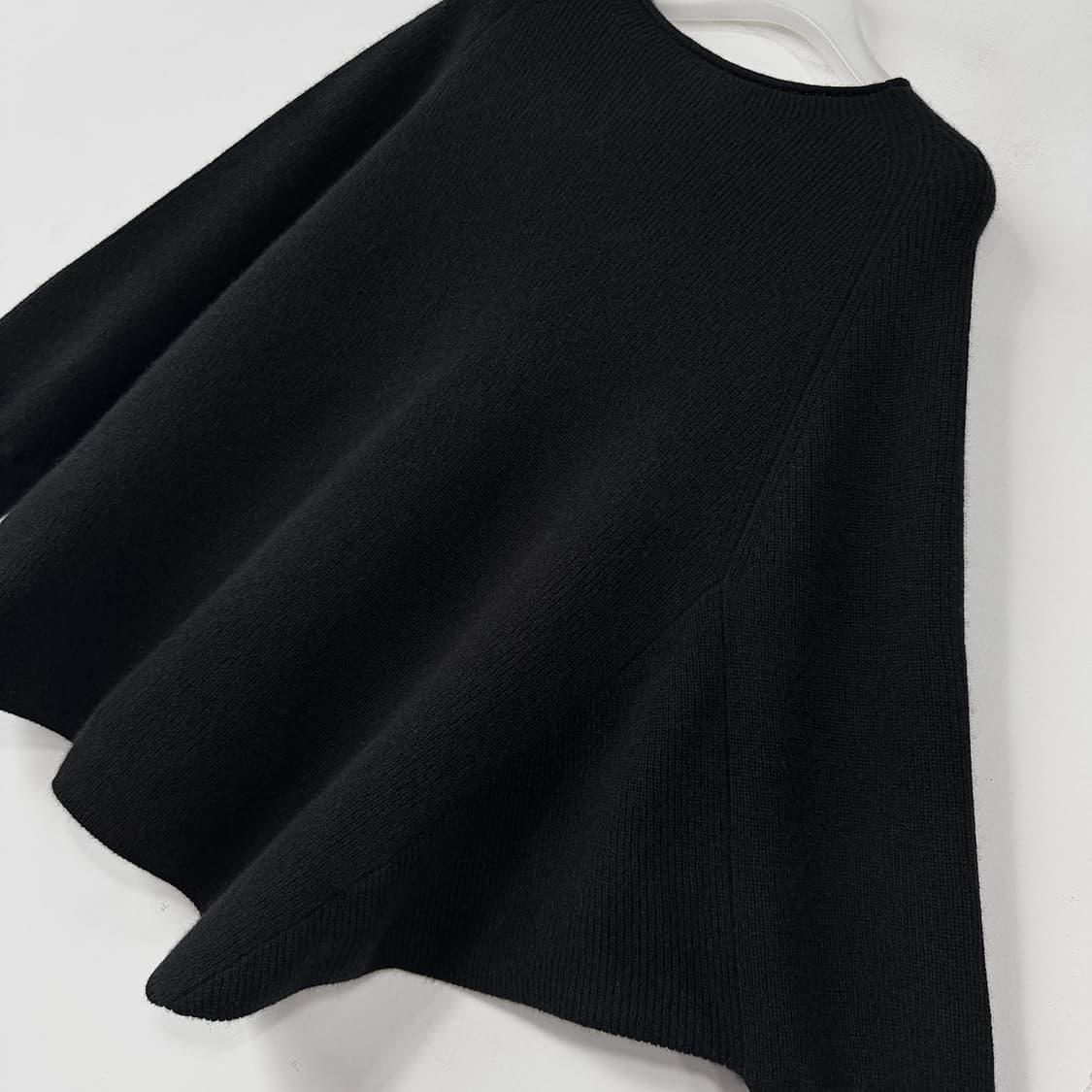 고비 캐시미어100 루즈핏 니트 (BLACK) 상품이미지3