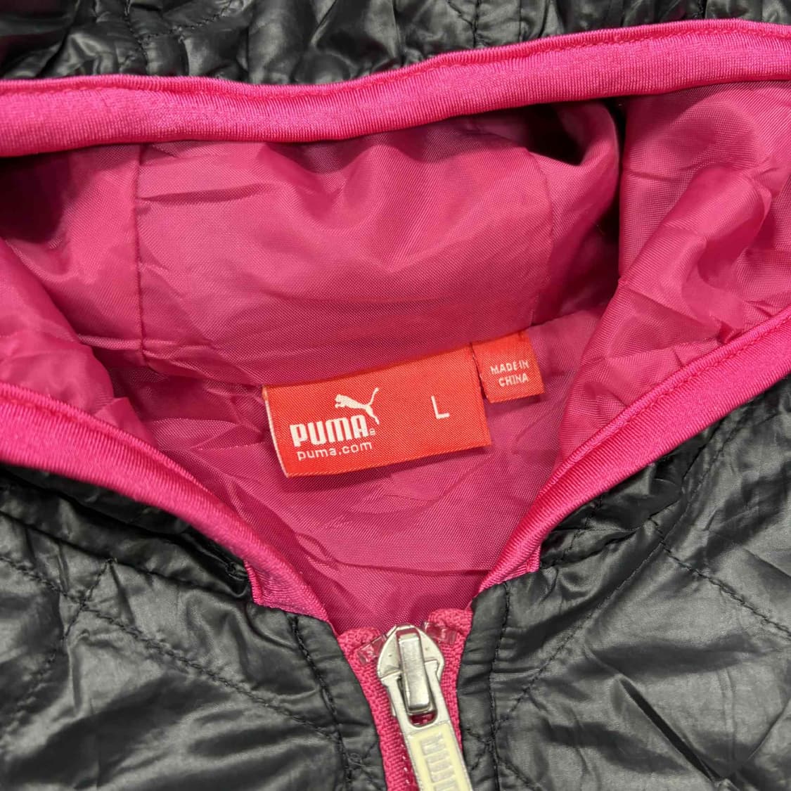퓨마 일본판 블랙 핑크 퀄티드 자켓 경량  후드 패딩(L) 상품이미지4