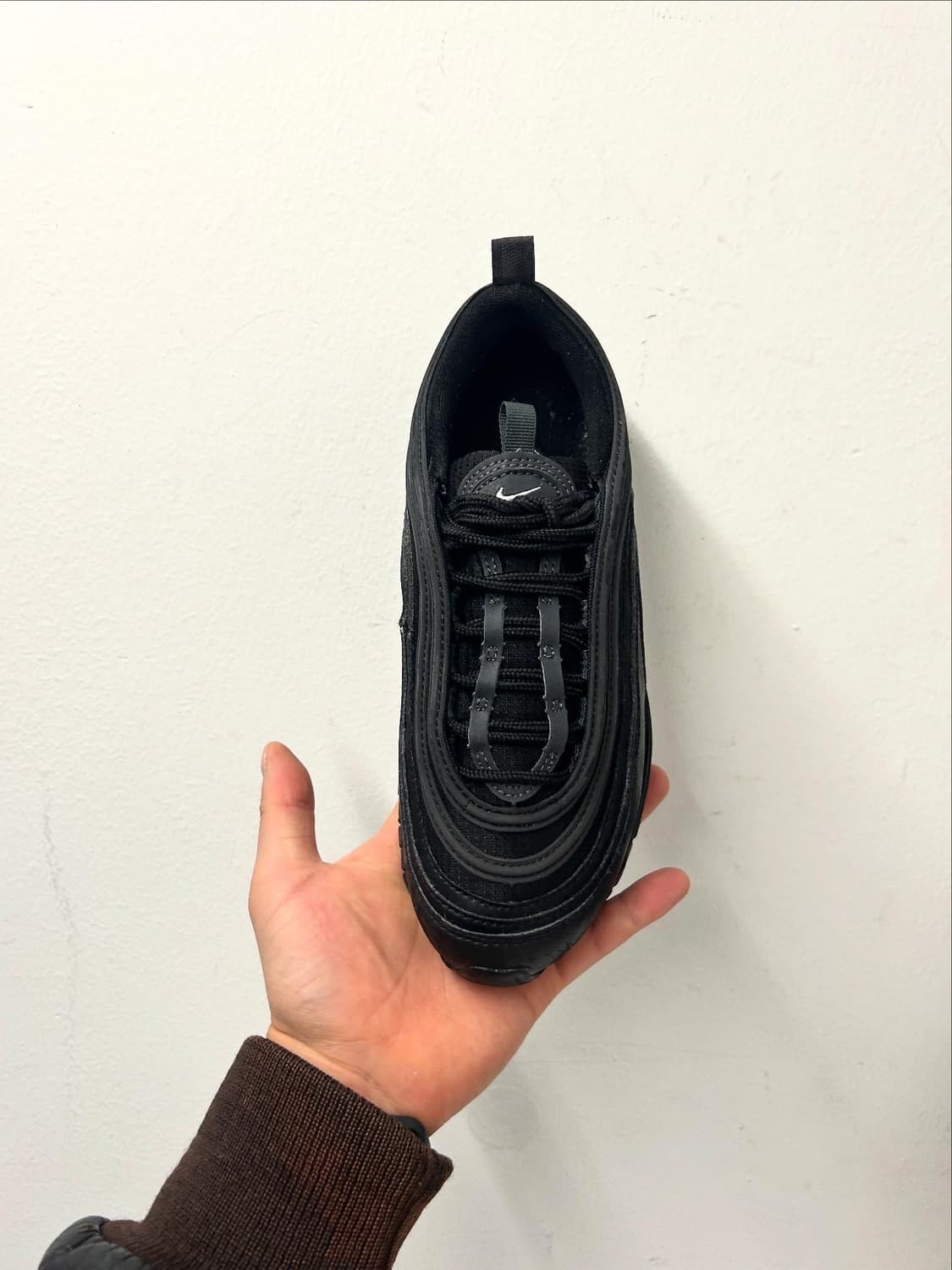 나이키 에어맥스 97 트리플 블랙 235 상품이미지4