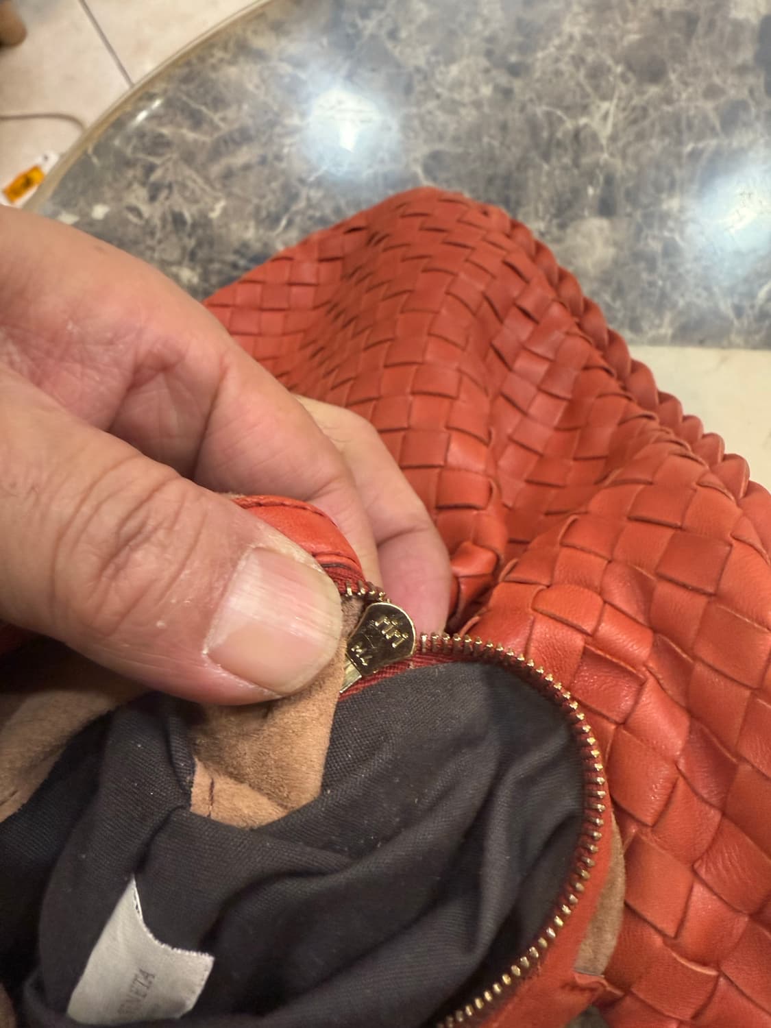 정품 보테카베네타 인트레치아토 호보백 팝니다 상품이미지8