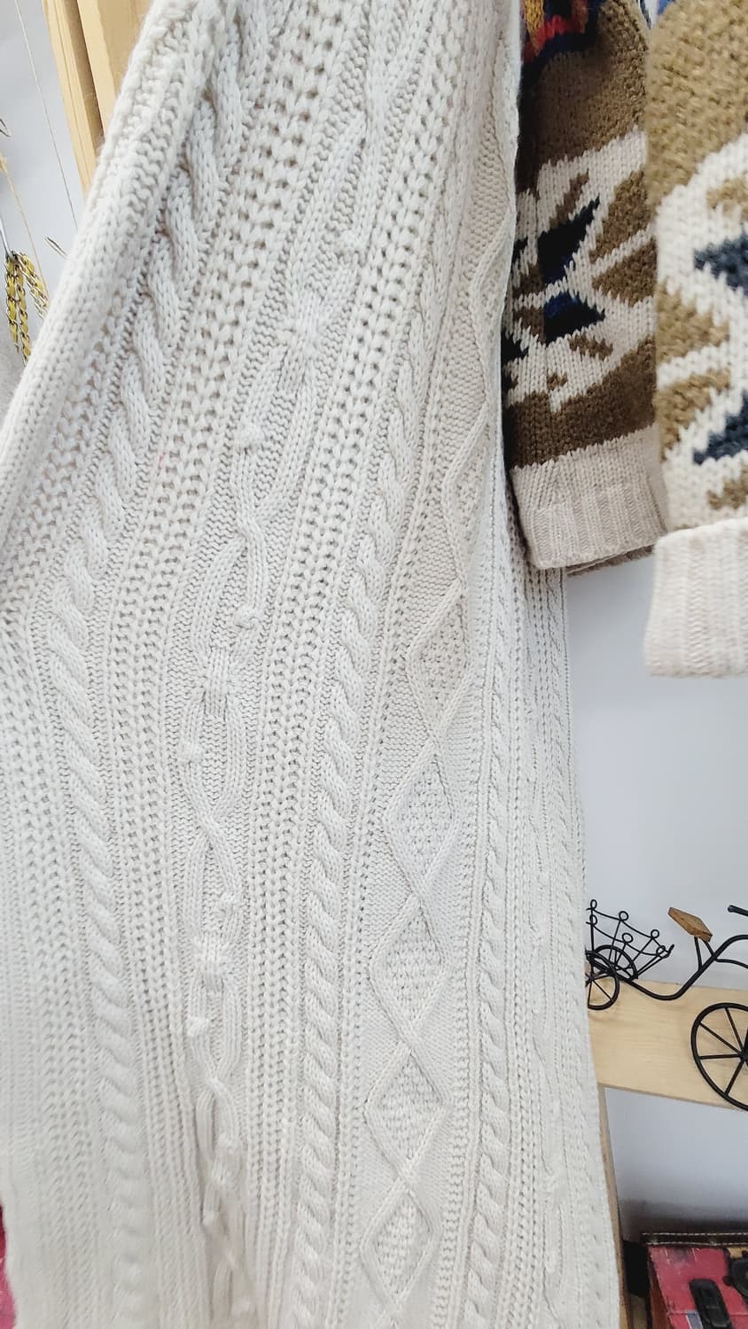 써스데이아일랜드 에스닉 가디건. 케이블 니트스커트 상품이미지8