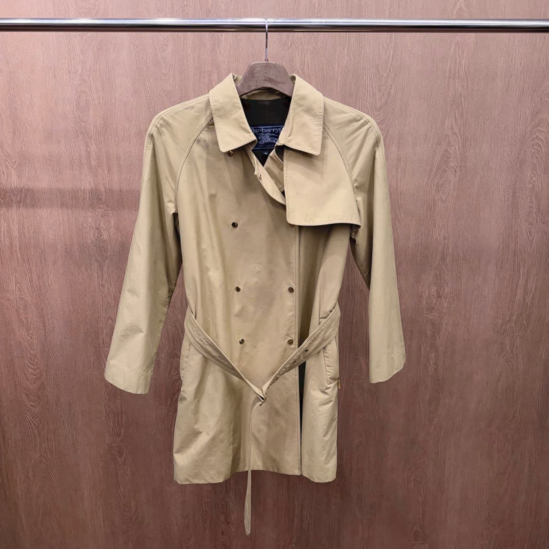 버버리 트렌치 코트 더블 브레스티드 벨트 디테일 레귤러핏 베이지 상품이미지2