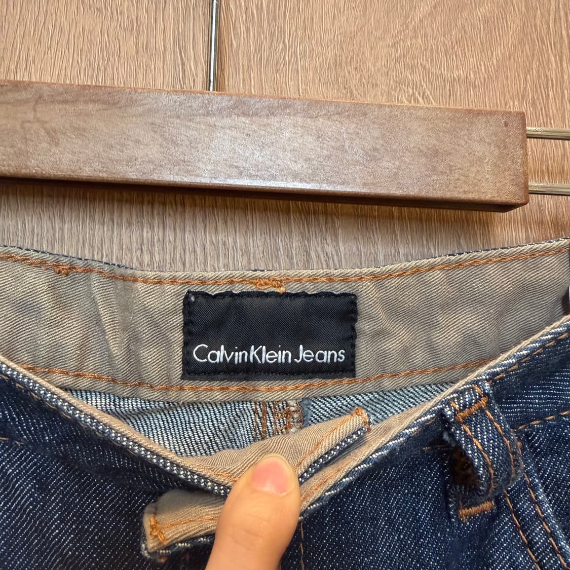 캘빈 클라인 진스 데님 미디 스커트 백 슬릿 디테일 H라인 진청 상품이미지5