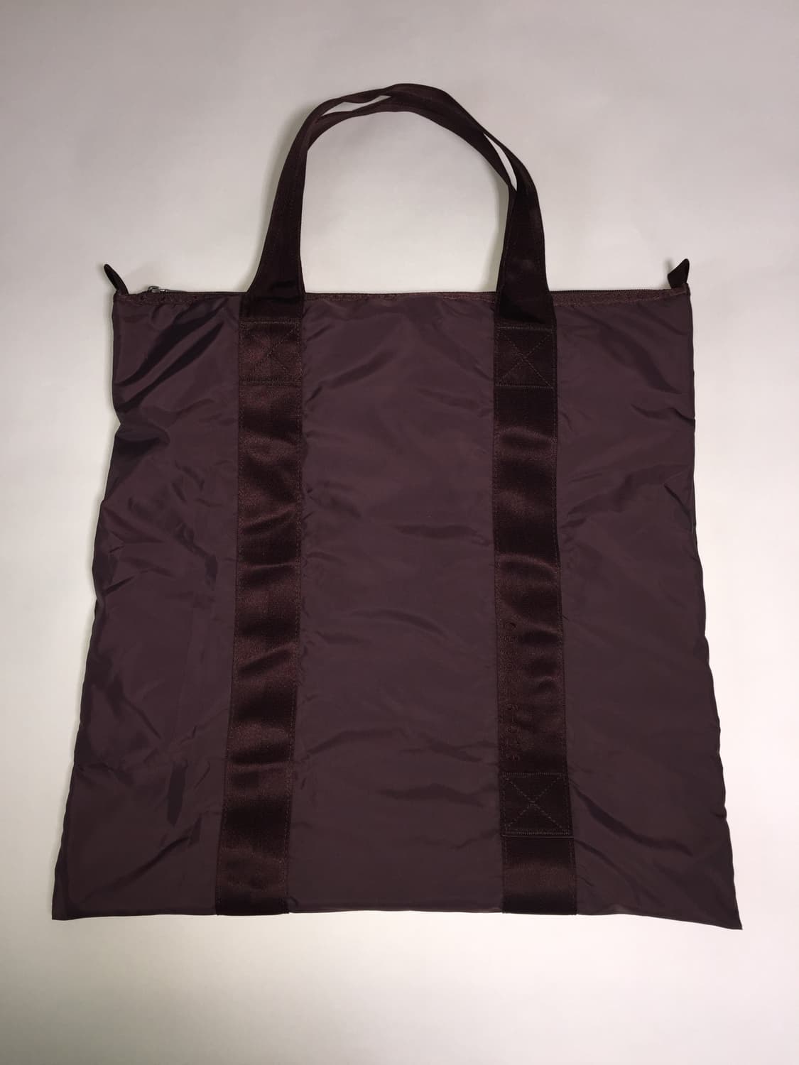 ARKET 트래블 팩커블 토트 플럼 새상품 상품이미지1