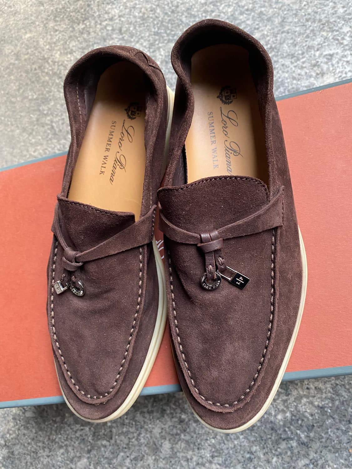 loro piana 로로피아나 썸머참스 36 초콜릿 상품이미지1