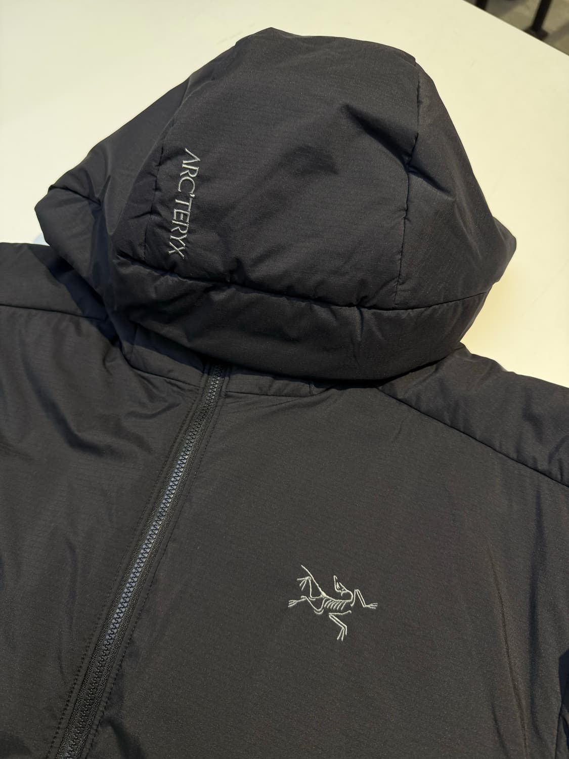 아크테릭스 아톰 헤베웨이트 블랙 라지 상품이미지2