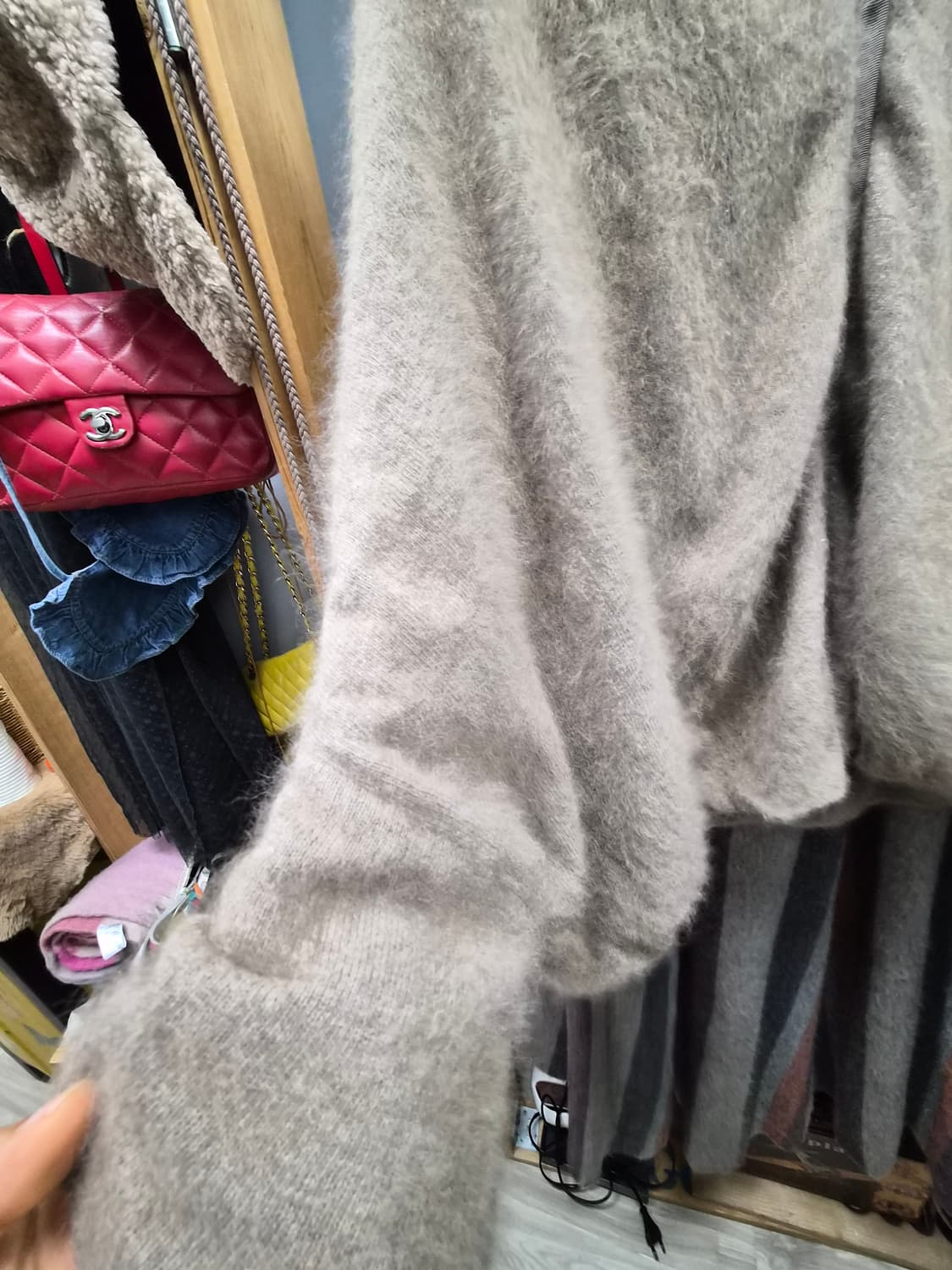 데코 포근울 케이프 가디건. 레니본 모헤어울 스커트 상품이미지3