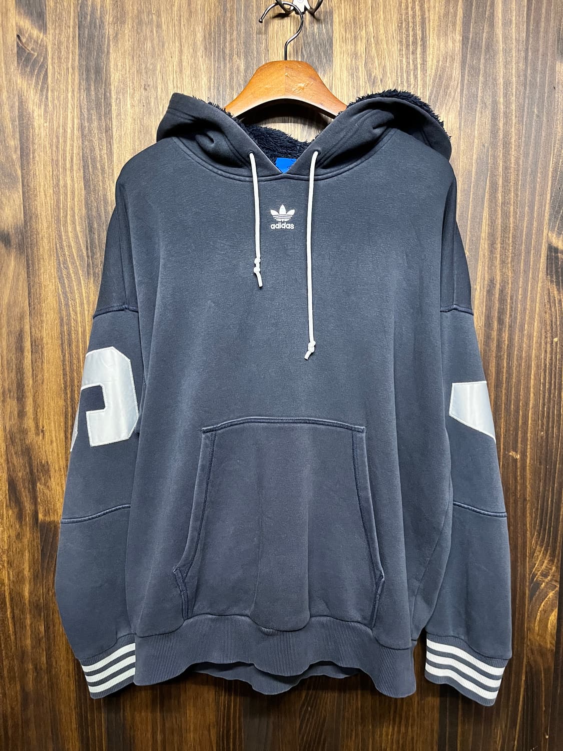 Adidas hoodie 상품이미지2
