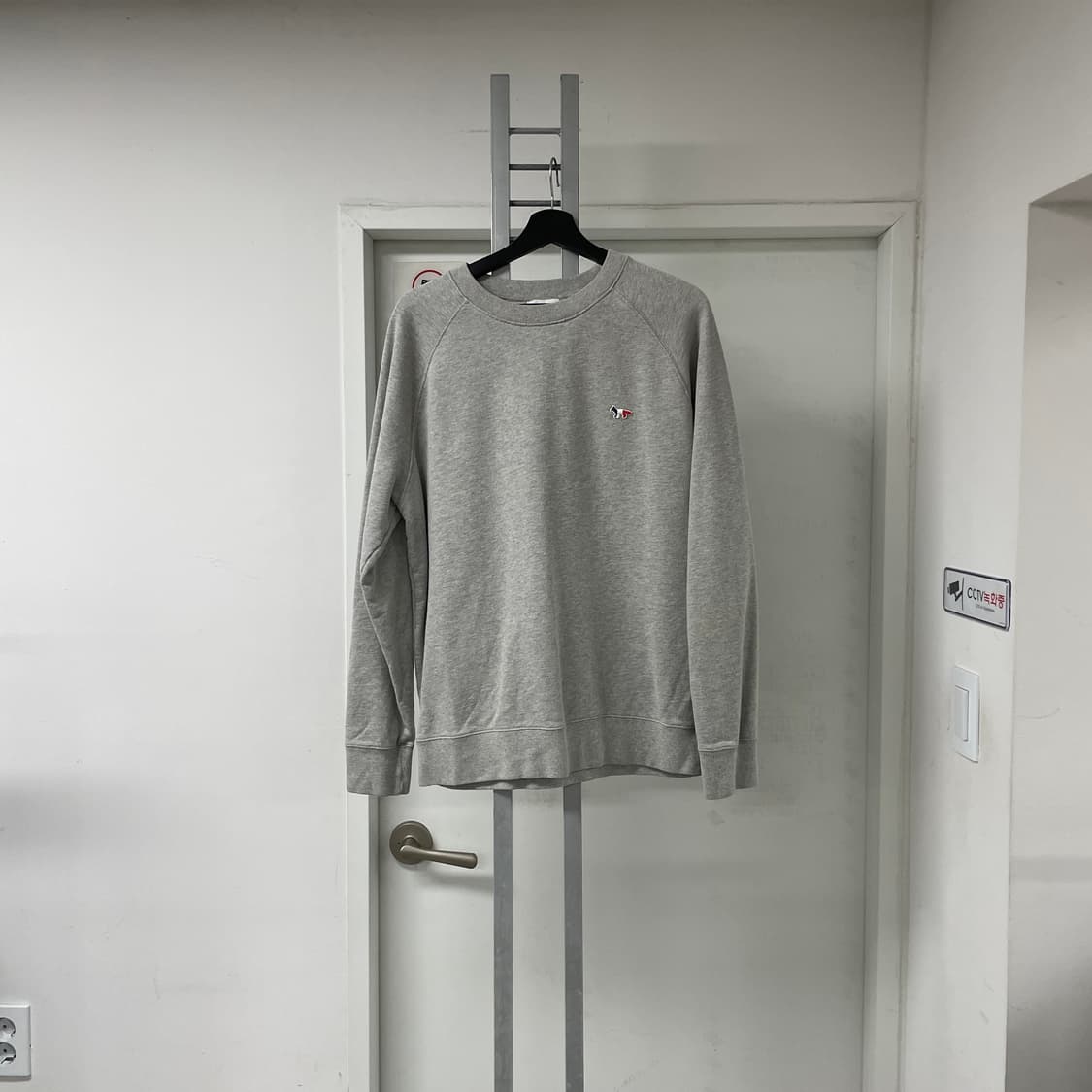 메종키츠네 그레이 맨투맨 XL 상품이미지1