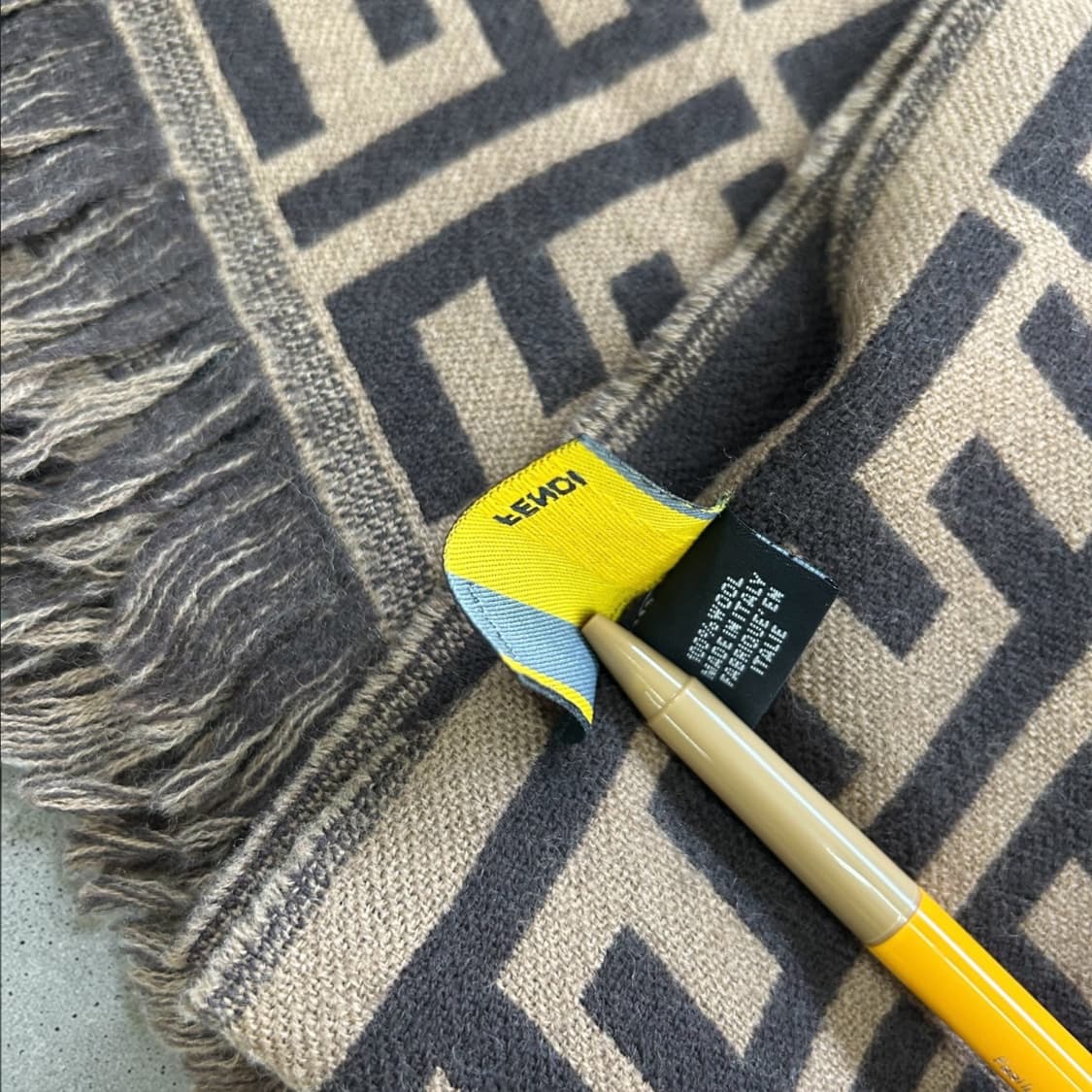 펜디 FF 모노그램 울 머플러 상품이미지5