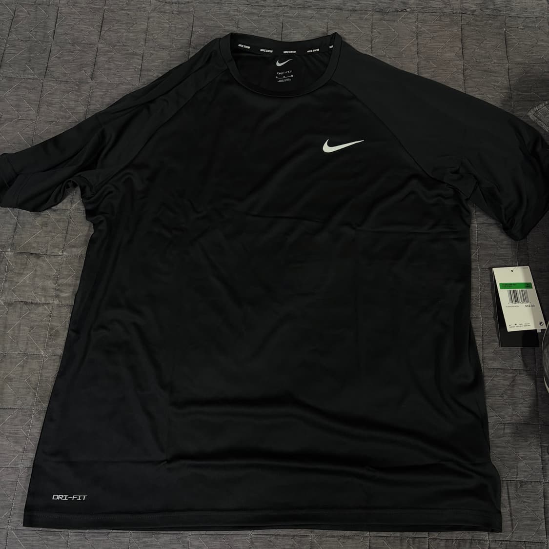(새상품) 나이키 에센셜 슬리브 라운드 반팔 XL 상품이미지1