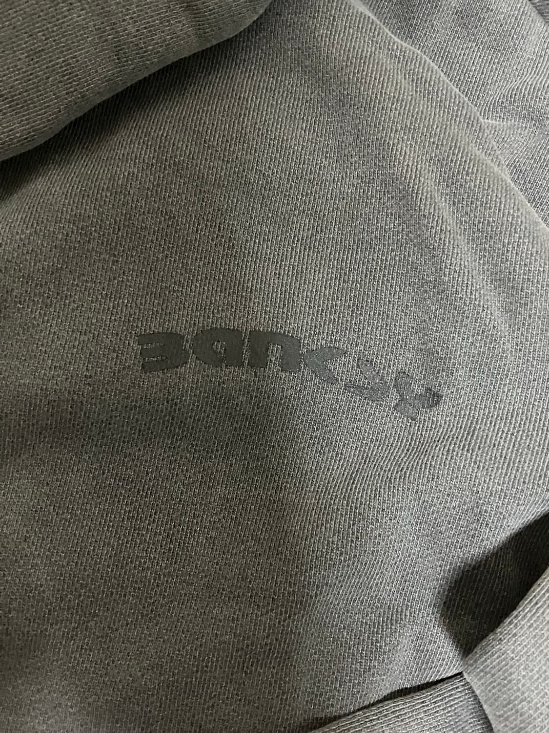 Banksy pigment hoodie 상품이미지3