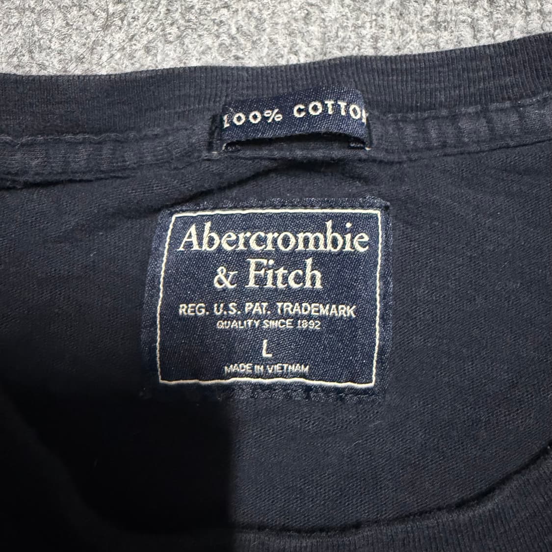 아베크롬비 네이비 반팔 티셔츠 L 상품이미지3
