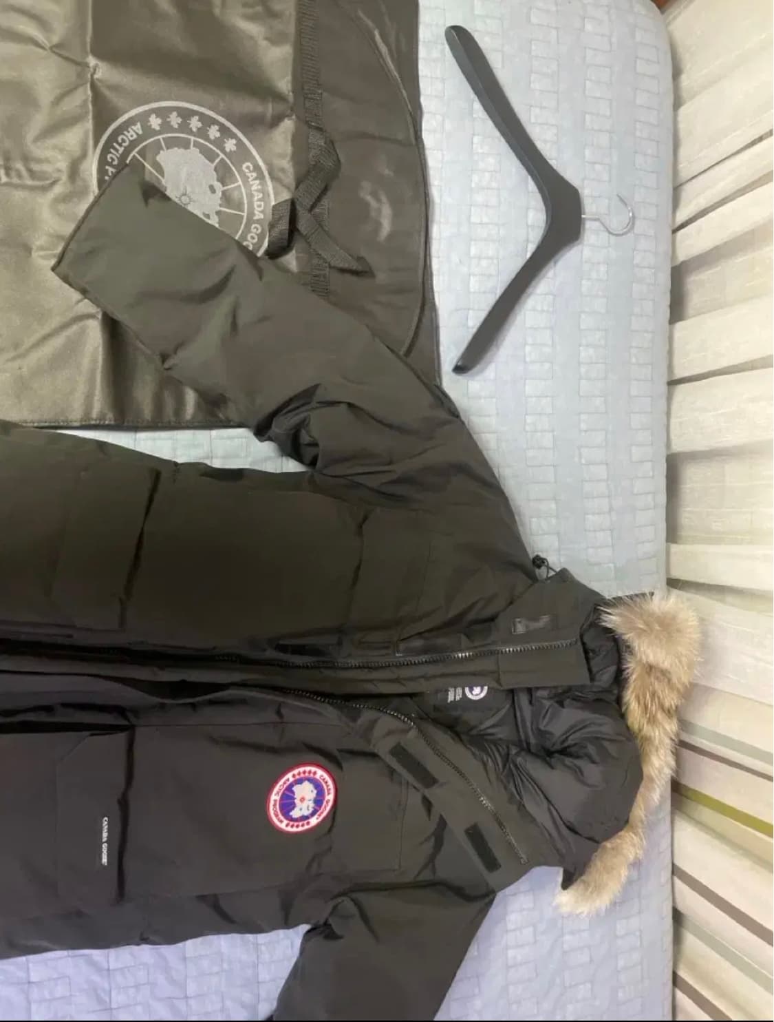 캐나다구스 익스페디션 레귤러핏 블랙 상품이미지2