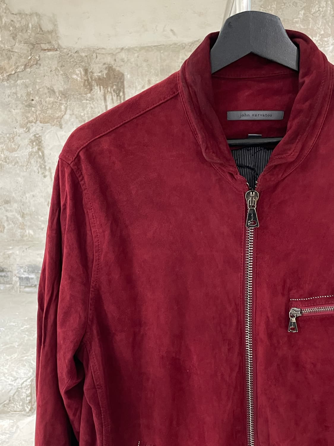 존 바바토스 딥 레드 유틸리티 투 웨이 스웨이드 자켓 상품이미지2