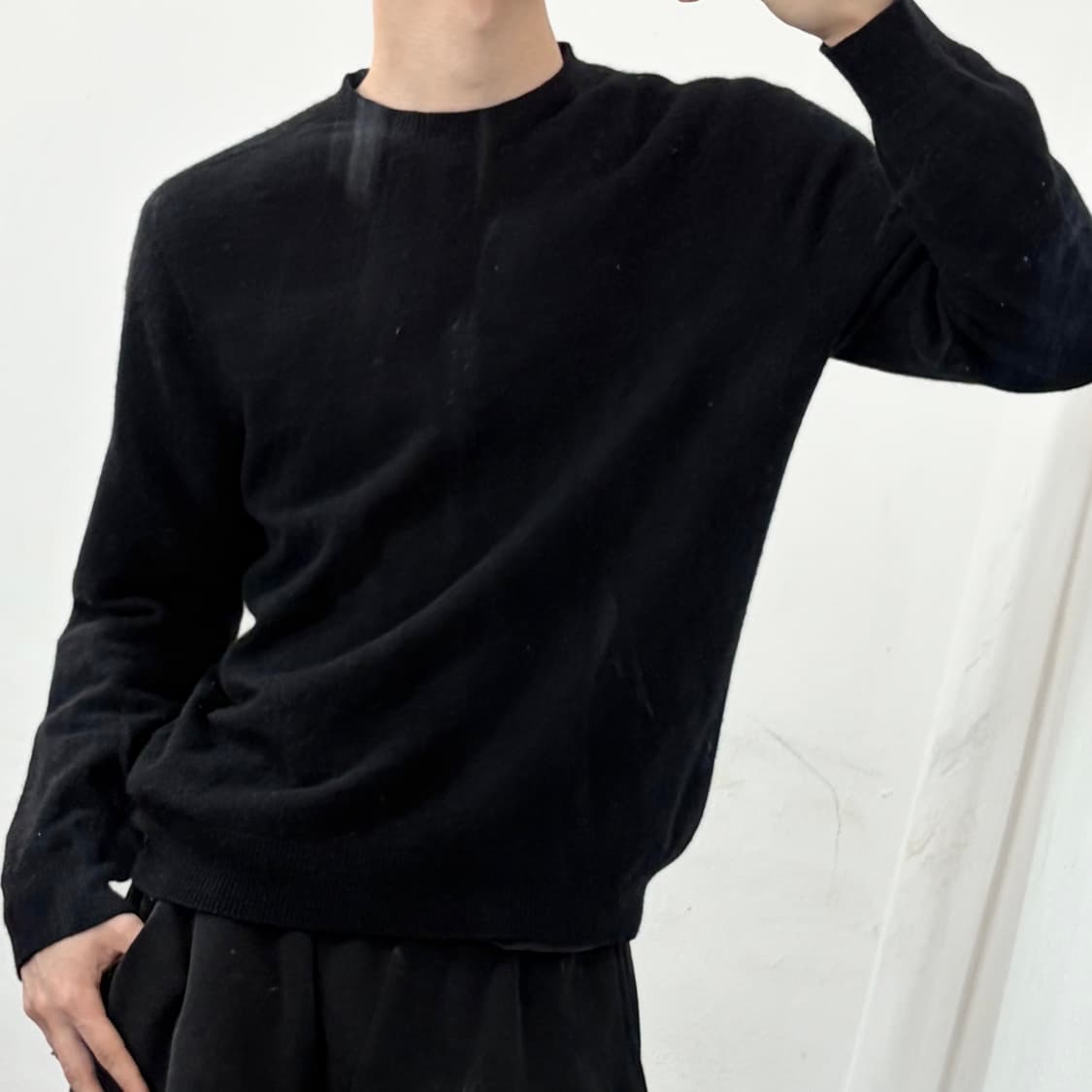 솔리드옴므 22FW 백로고 울 니트 상품이미지2