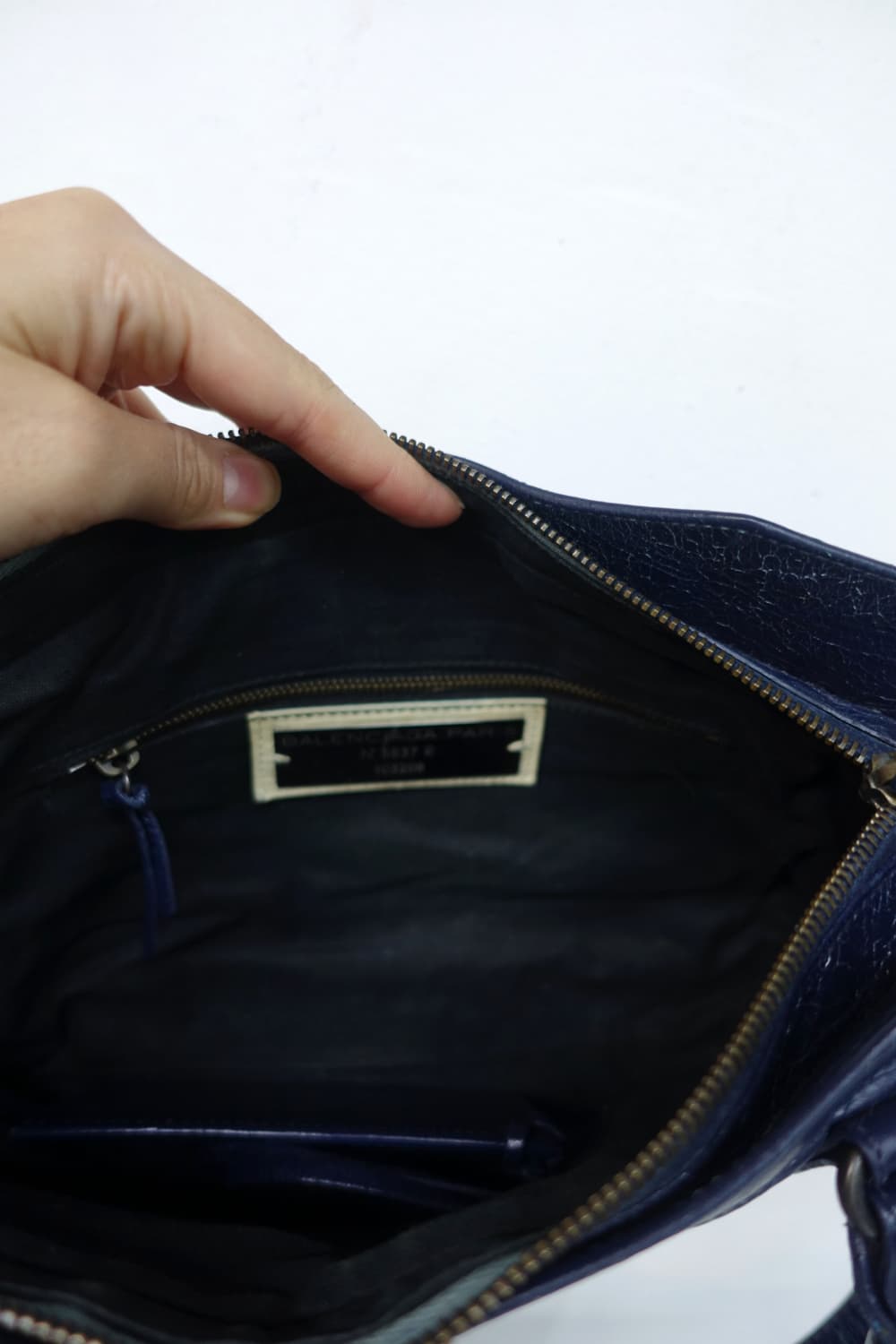 발렌시아가 모터백 상품이미지8