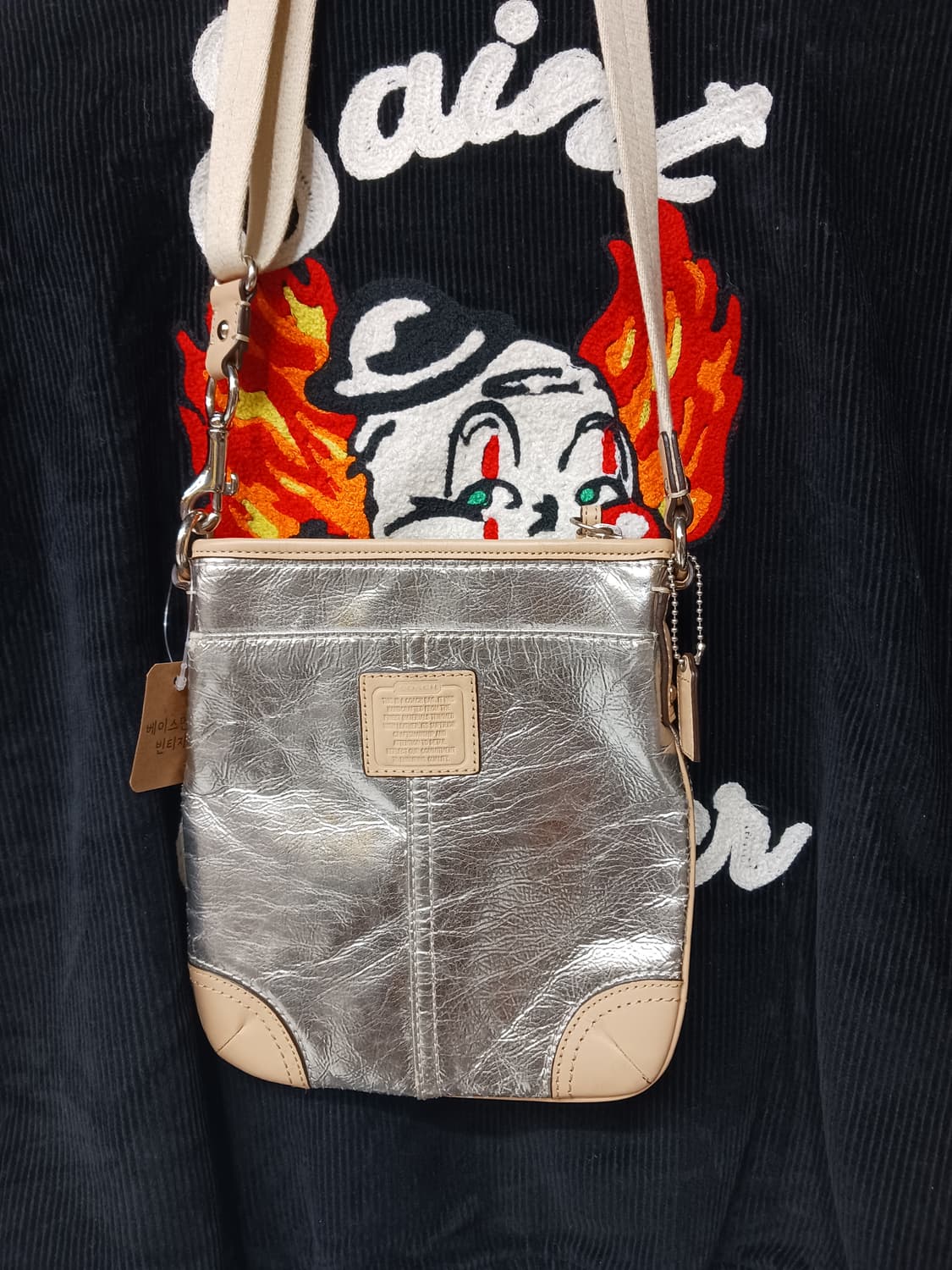 코치 실버 메탈 탄스윙팩 크로스바디 상품이미지1