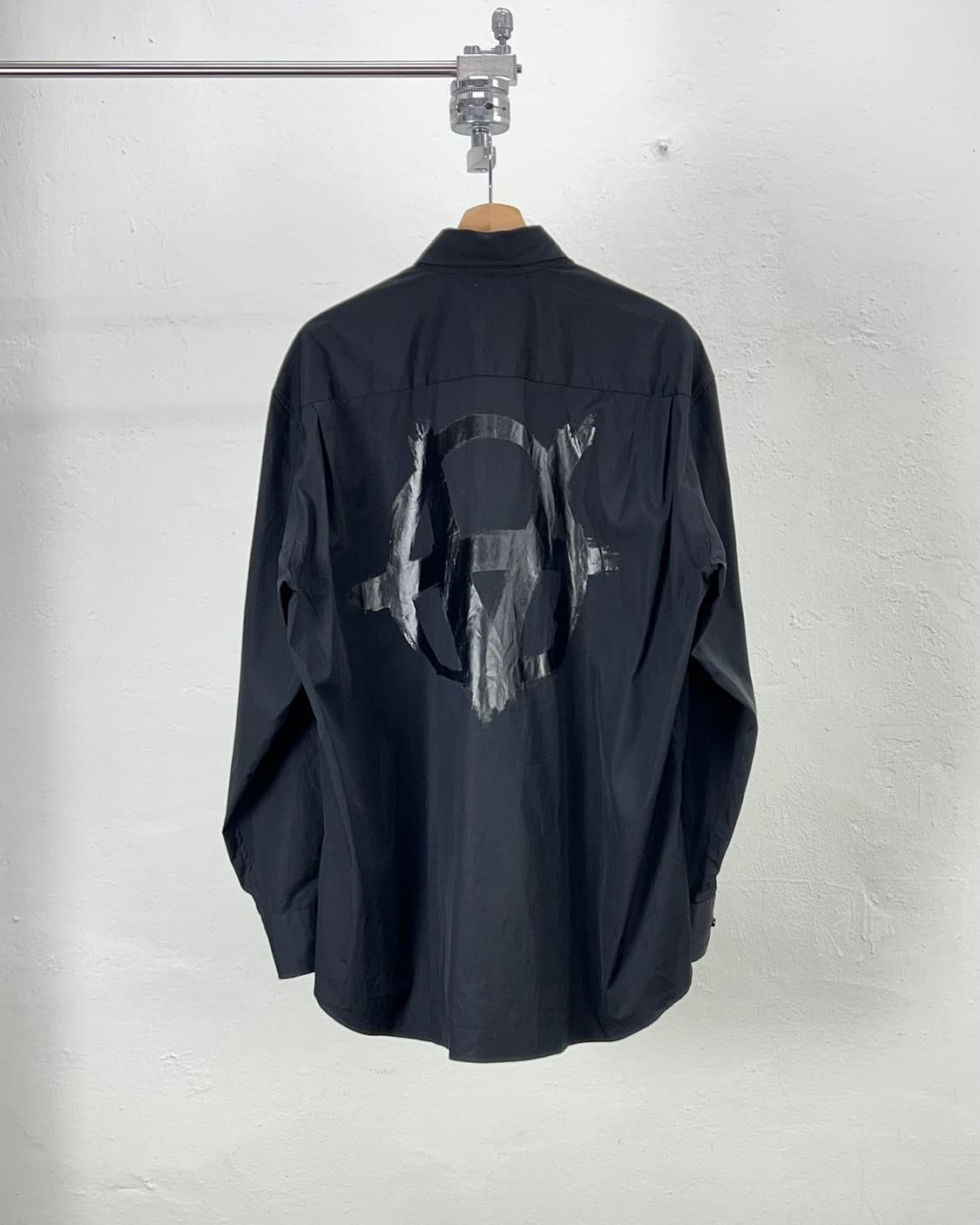 베트멍 21ss 아나키 블랙 더블 로고 셔츠 상품이미지6