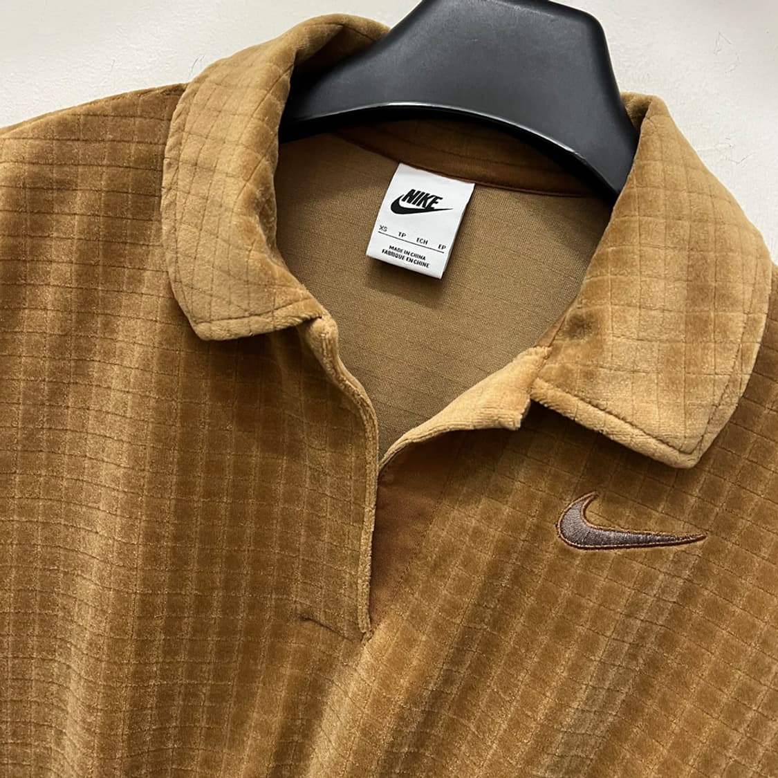 나이키 NSW 에일 브라운 벨루어 폴로 셔츠 XS 상품이미지3