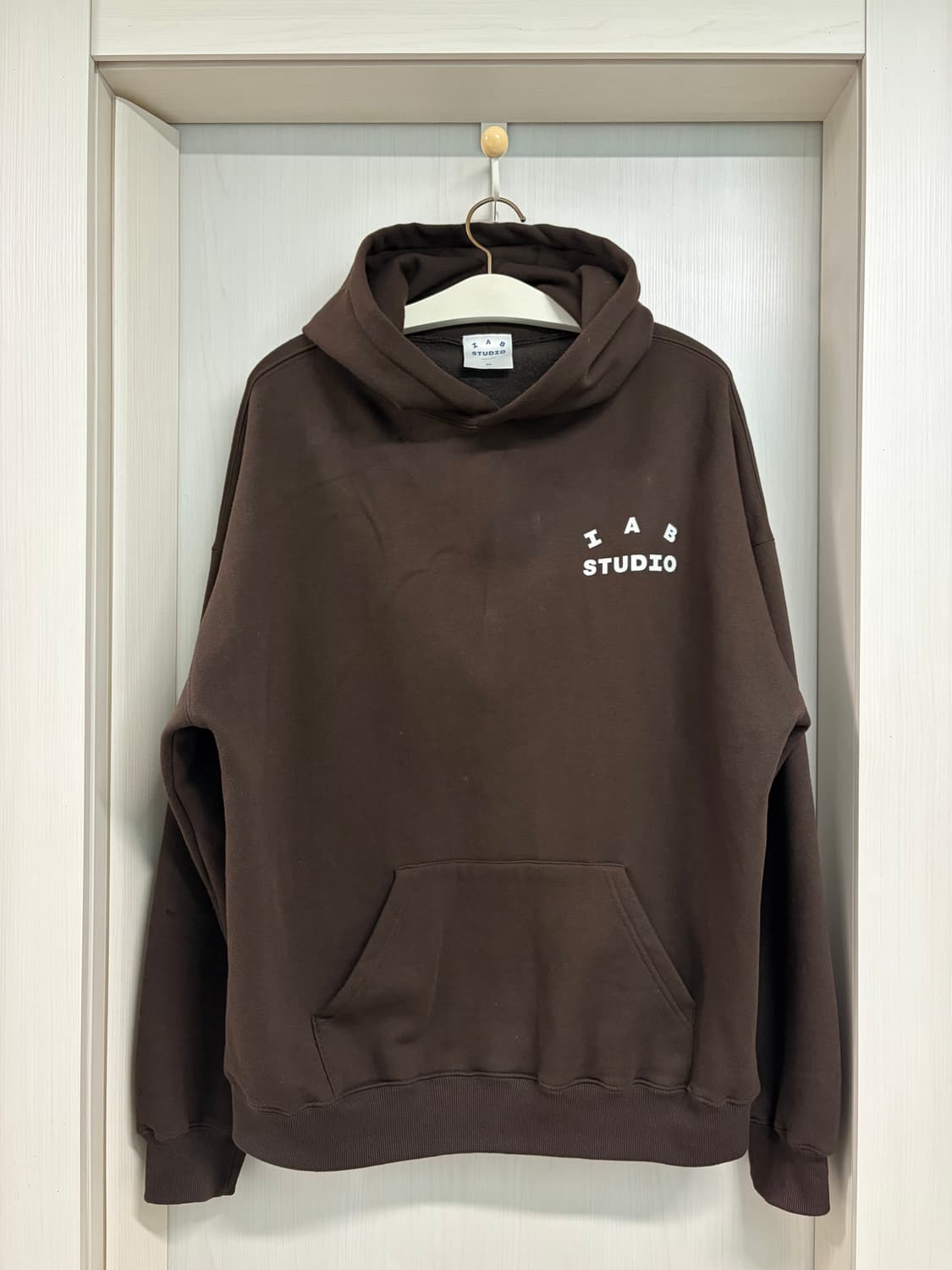 [XL] 아이앱 스튜디오 후드 브라운 팜니다. 상품이미지1