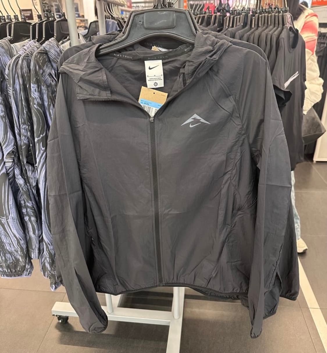 나이키 바람막이 상품이미지1