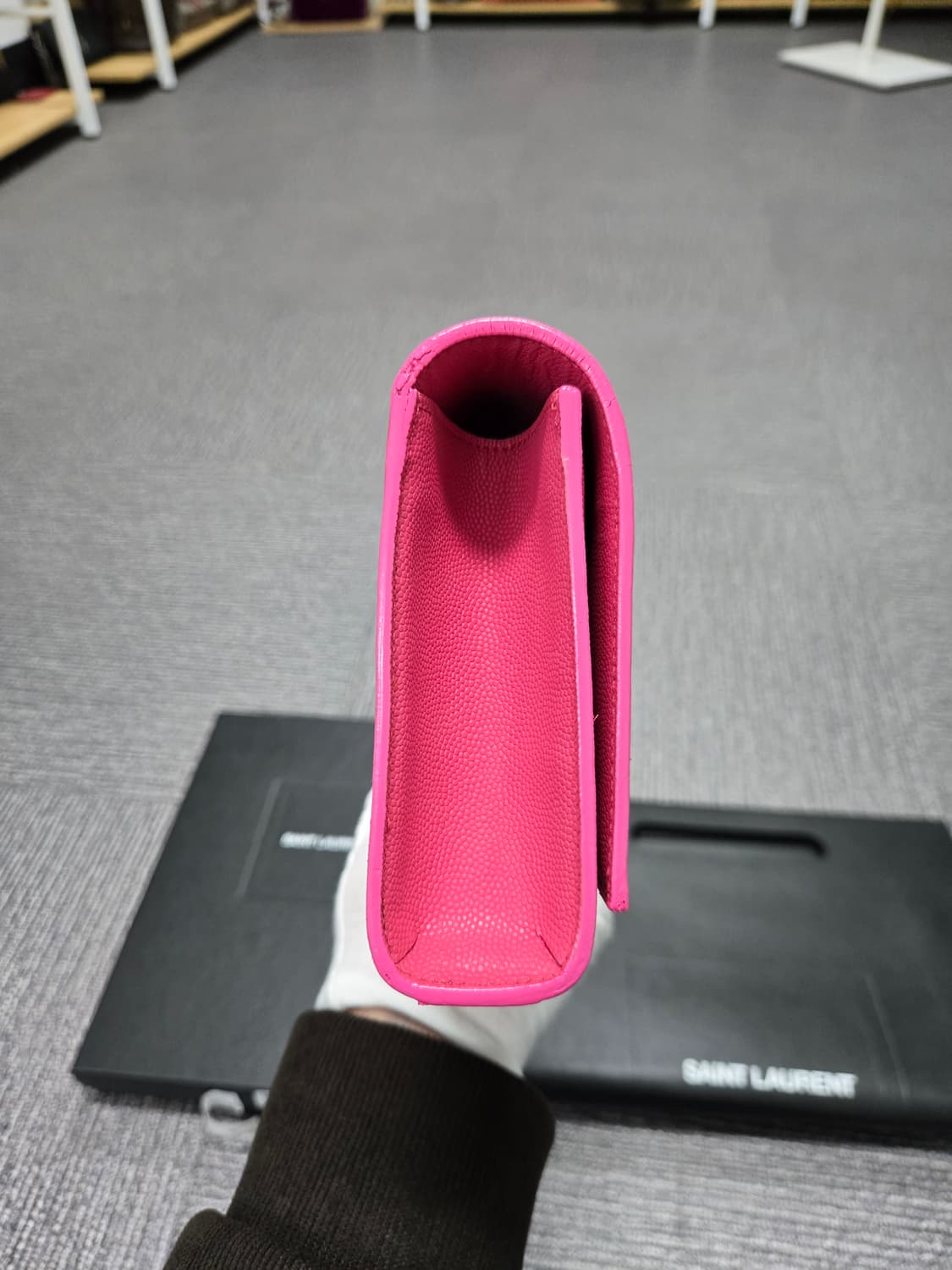 [특가][정품] 입생로랑 핑크 클러치백 상품이미지3