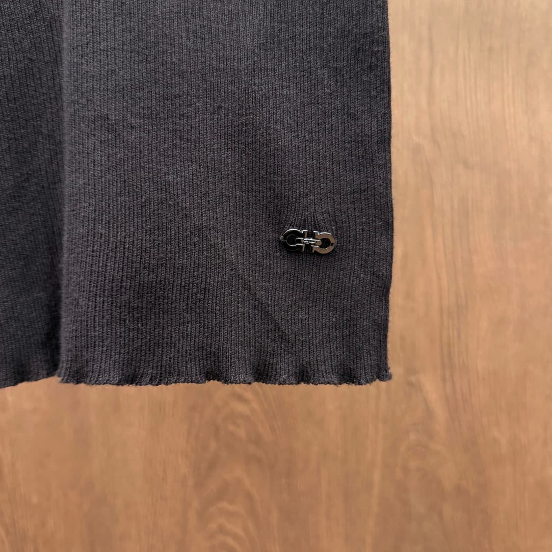 살바토레 페라가모 골지 반팔 니트 티셔츠 스퀘어넥 슬림핏 브라운 상품이미지6