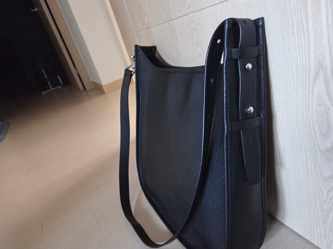 [정품] 타임옴므 24ss 레더 스트랩 숄더 크로스백 상품이미지3