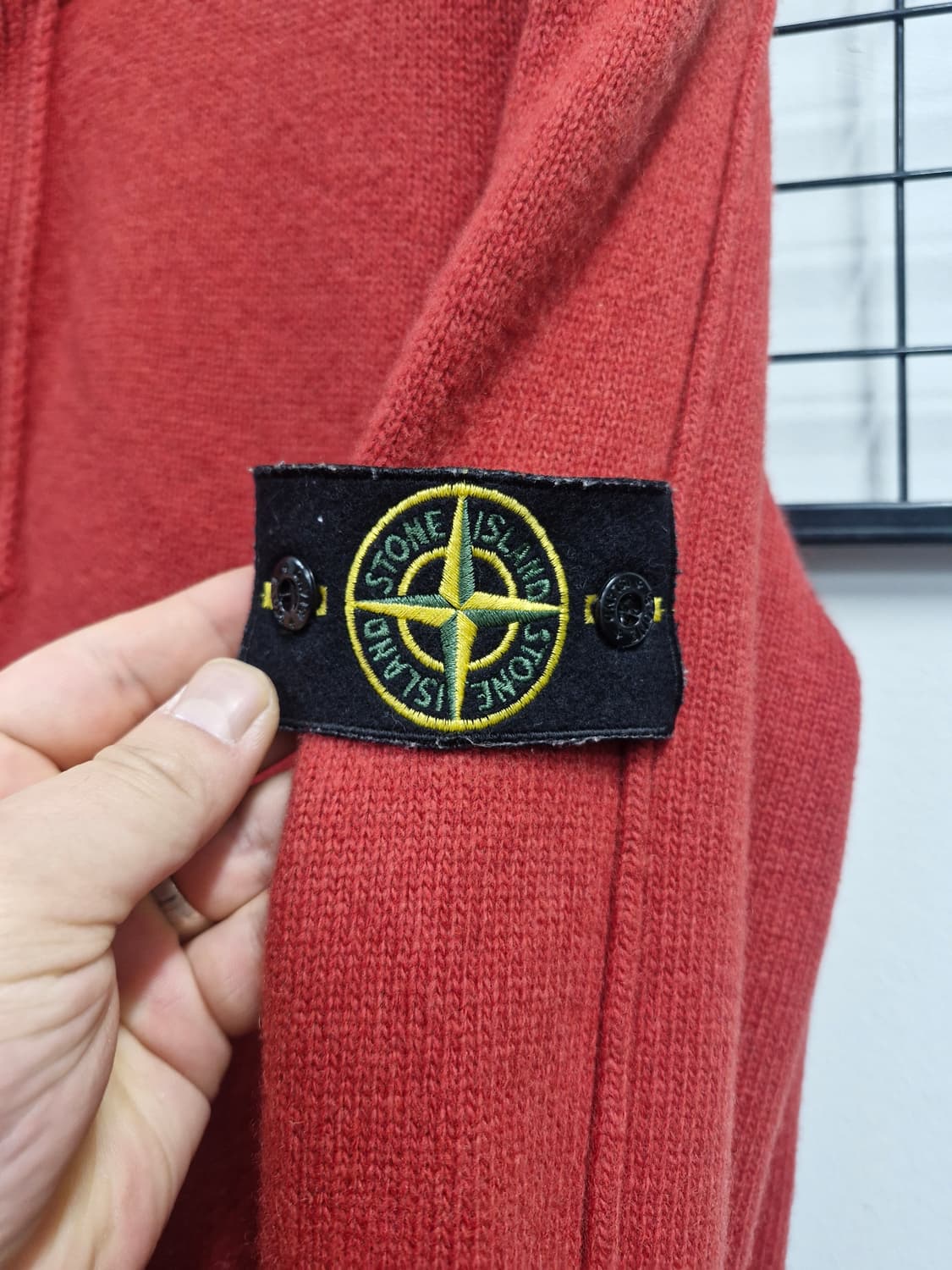 95M 스톤아일랜드 하이넥 반집업 버튼 울 니트. 상품이미지6