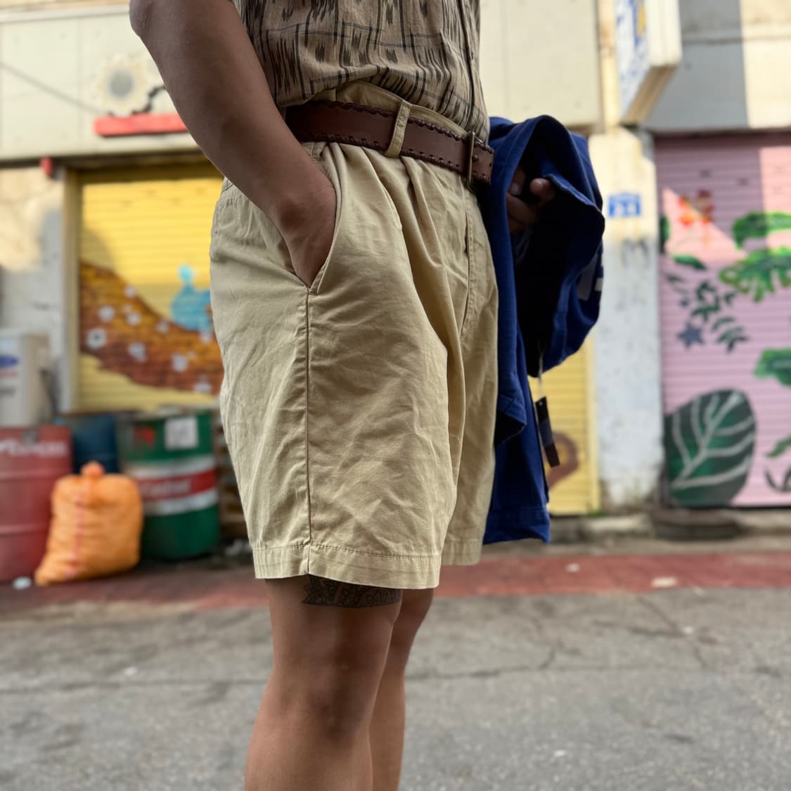 다커스 카키스 투턱 치노 쇼츠 36 상품이미지9