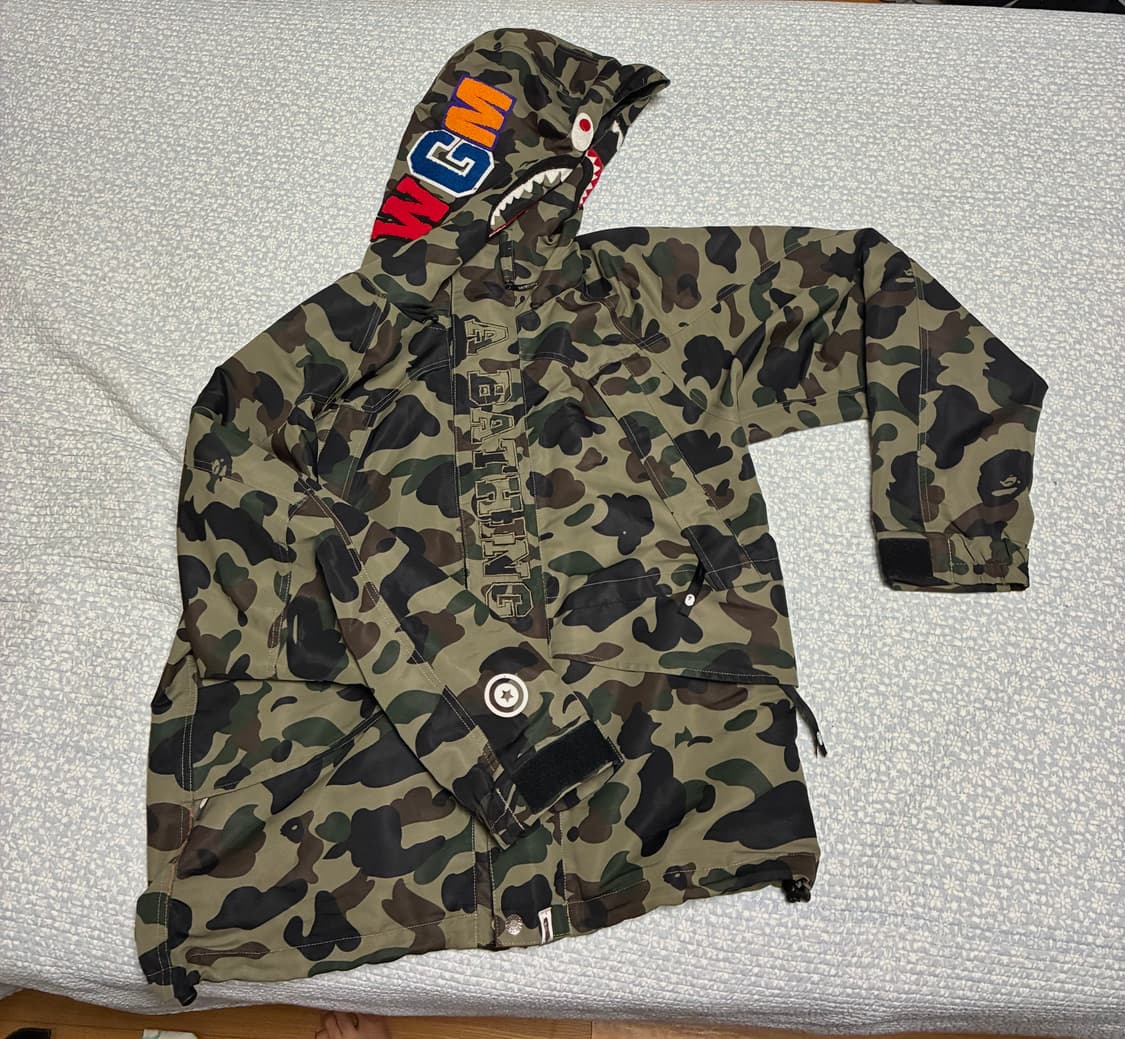 베이프 바람막이 팝니다 상품이미지2