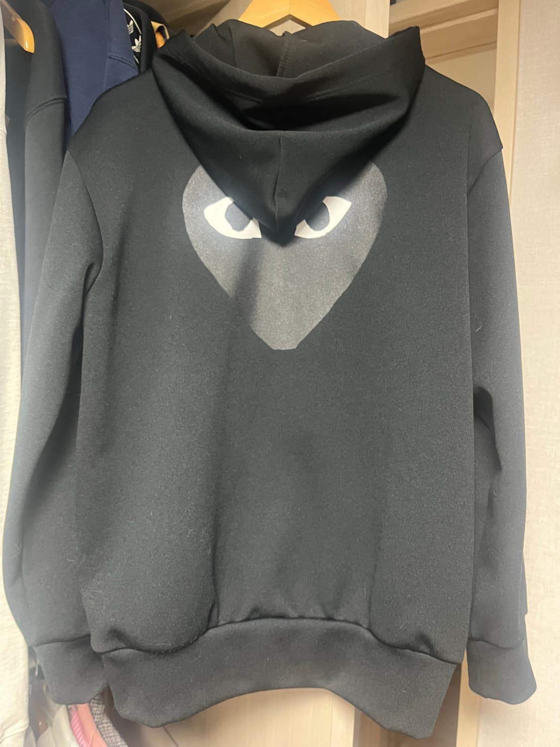 플레이 꼼데가르송 빅 블랙 하트 프린트 후드 집업 블랙L 상품이미지1