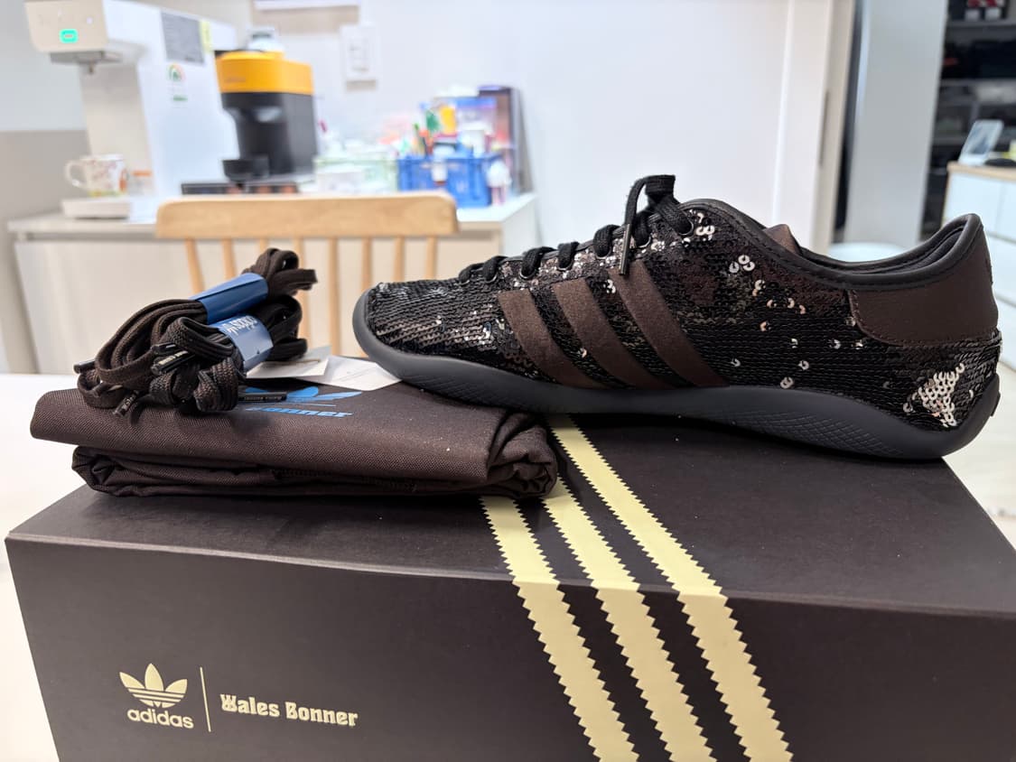 아디다스 웨일즈보너 카린타 시퀸 265사이즈 상품이미지3