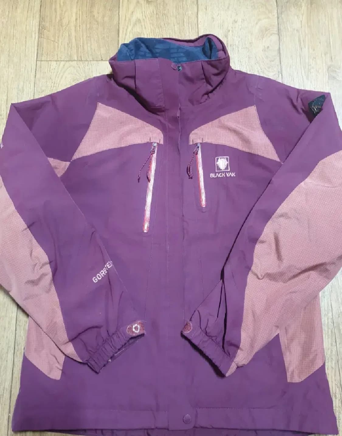 블랙야크 아웃도어 고어텍스 90~95 사이즈입니다 상품이미지2