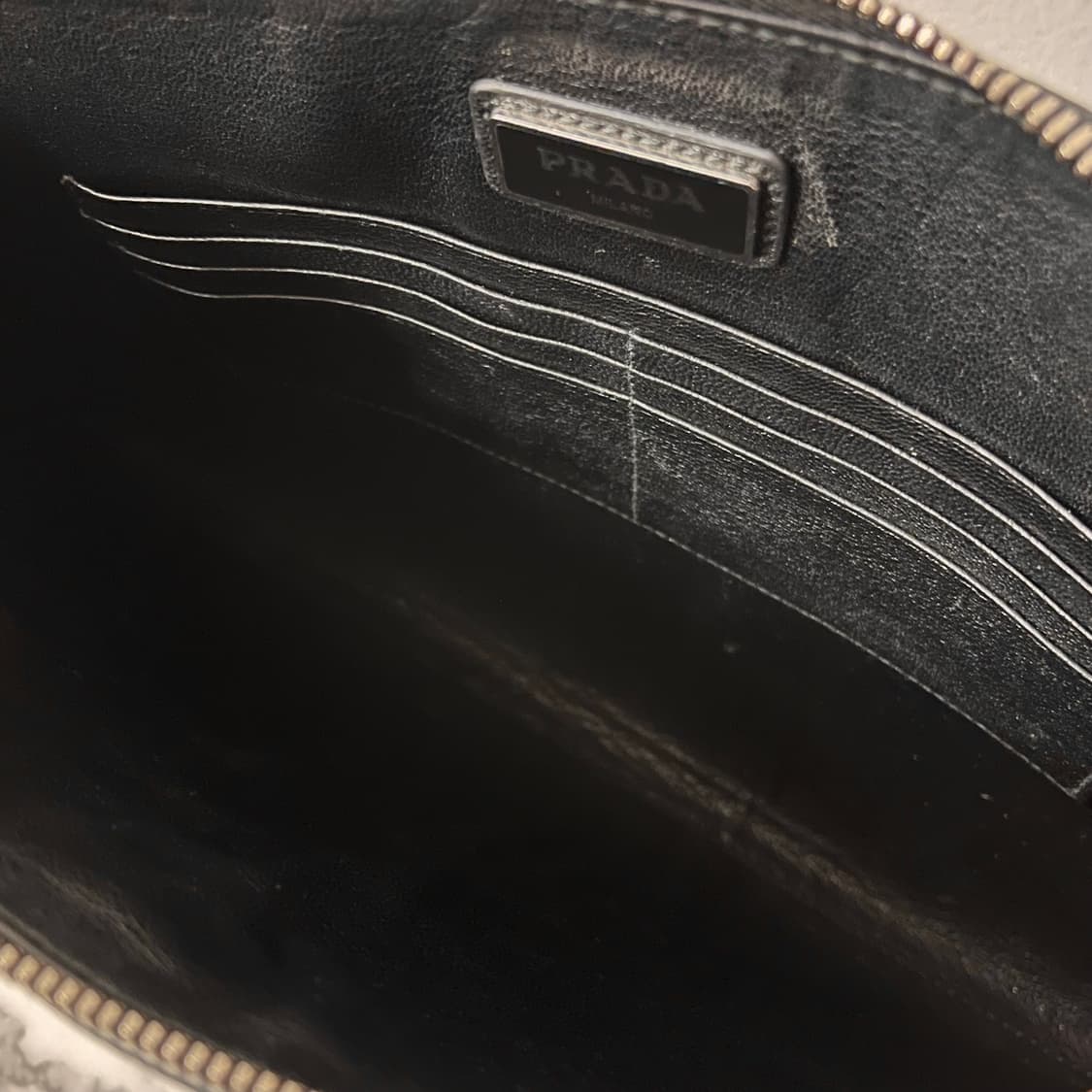 [A급/정품] 프라다 삼각로고 클러치 백 블랙 상품이미지7