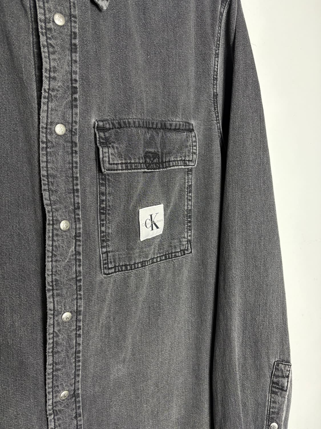캘빈 클라인 흑청 데님 셔츠 상품이미지3