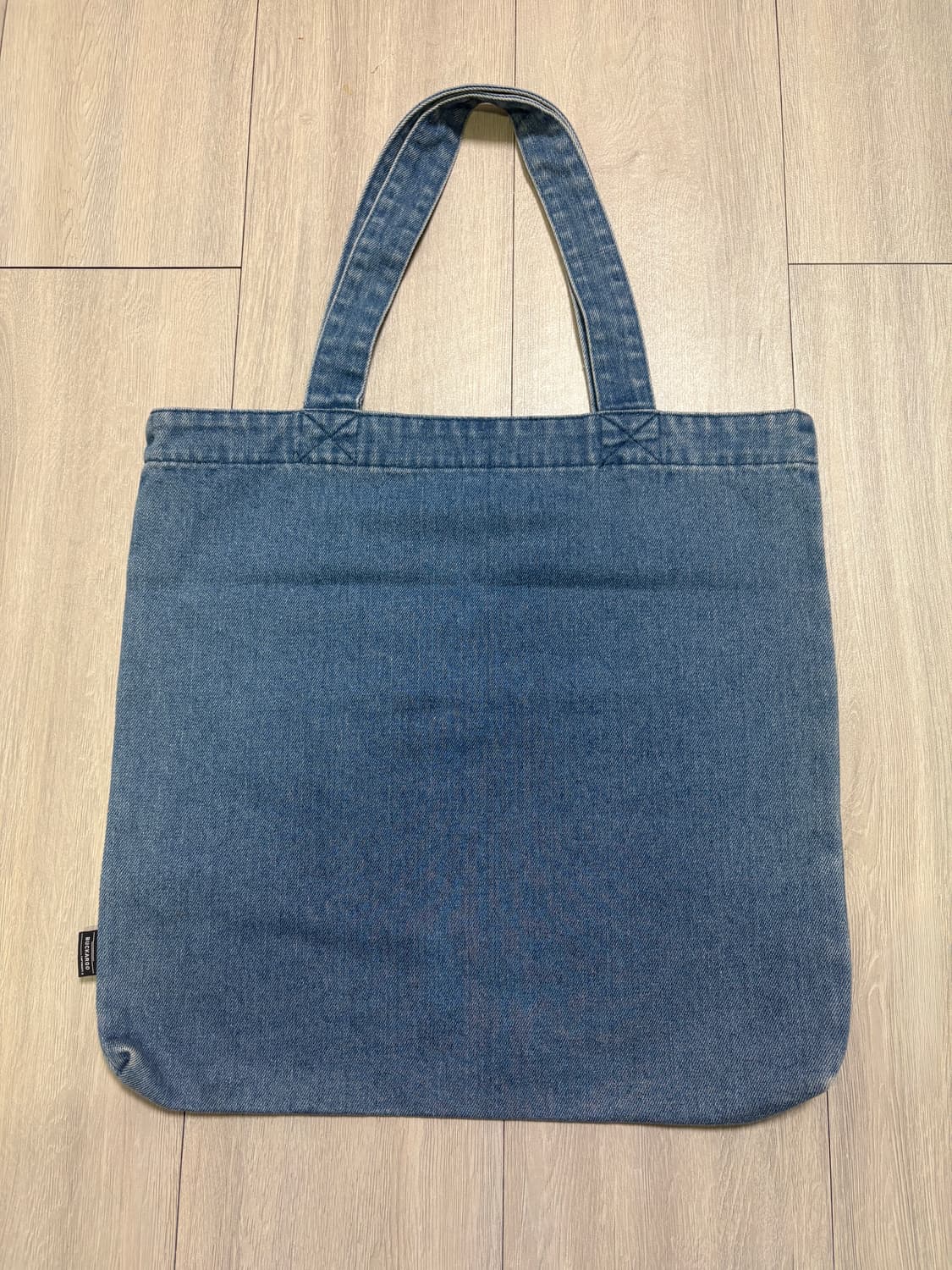 버커루)데님 엠보 로고 에코백(남녀공용) 상품이미지8