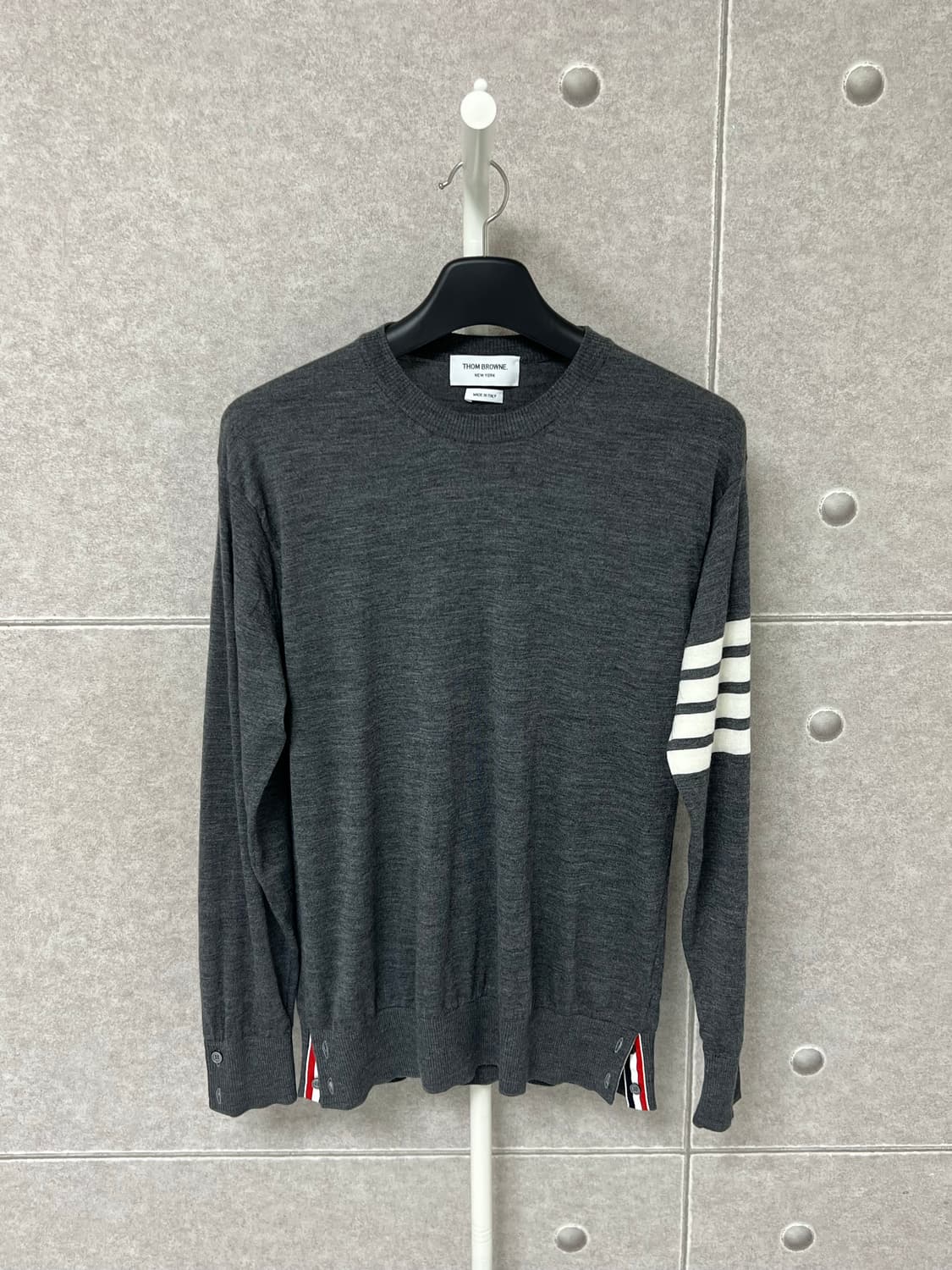 [정품] 새상품급 / 5 톰브라운 사선 메리노울니트 그레이 상품이미지1