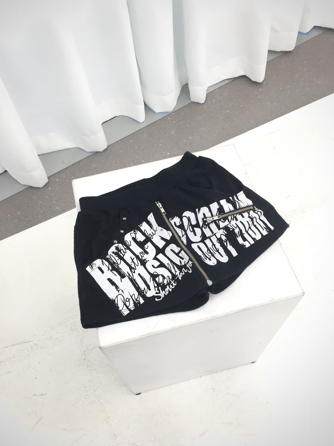 stud lettering shorts skirt 상품이미지6