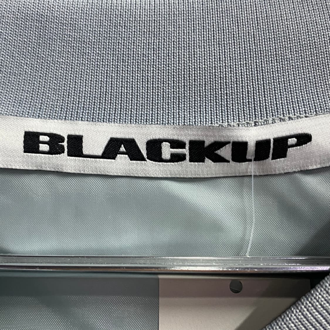 블랙업 빅로고 나일론 배색 누빔 웜업 B2887 상품이미지4