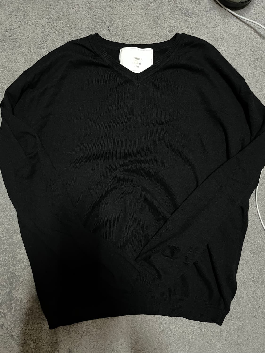 48) 강정석 브이넥 니트 상품이미지1