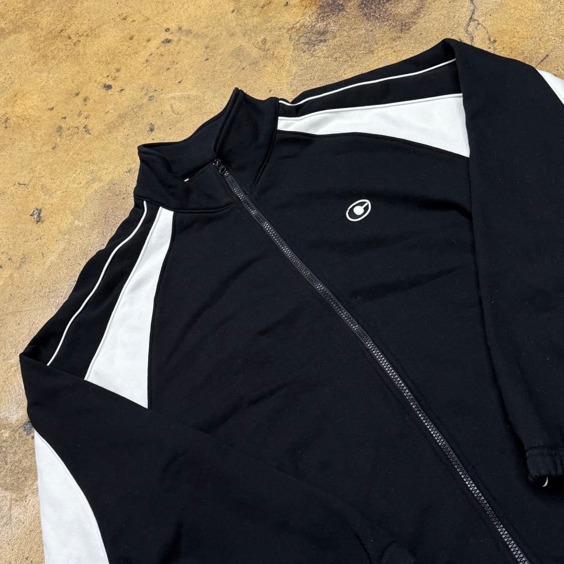 [정품/L] 코드그라피 C로고 배색 테크 트레이닝집업 b18 상품이미지1