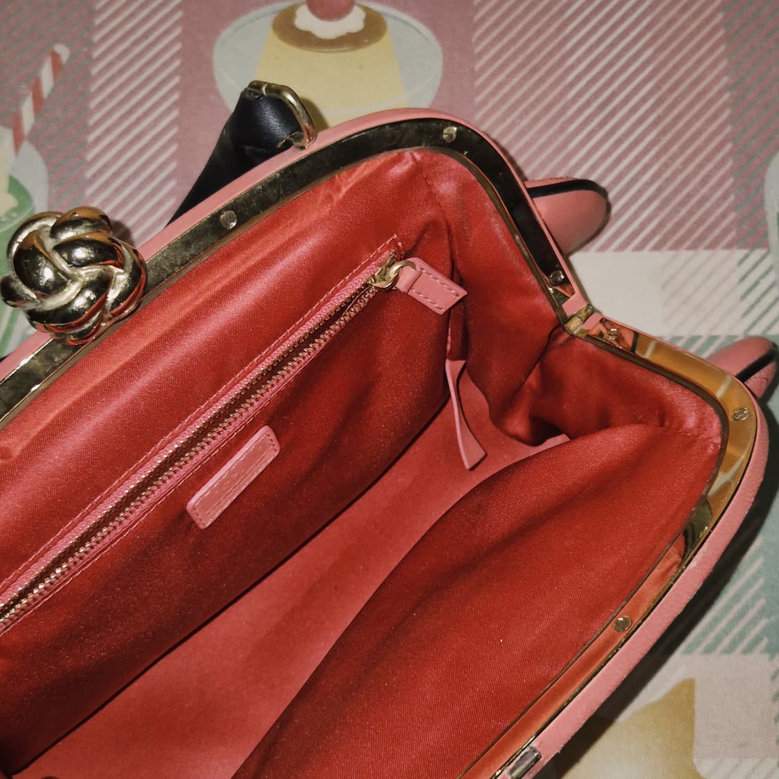 90s 모스키노 칩앤시크 코랄 레더 로즈 핸드백 상품이미지10