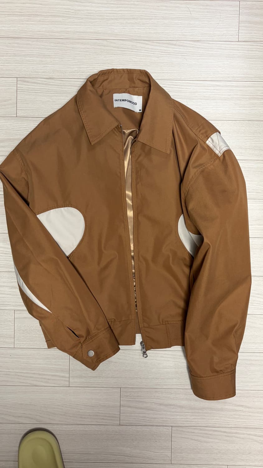 인템포무드 웨어러블 컬러 블루종 재킷_캐러멜 상품이미지2