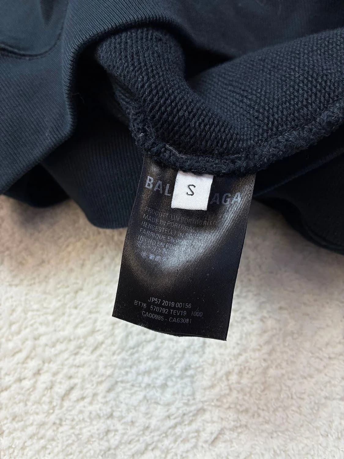 발렌시아가 블랙 BB 로고 오버핏 후드 티셔츠 PN5729    상품이미지8